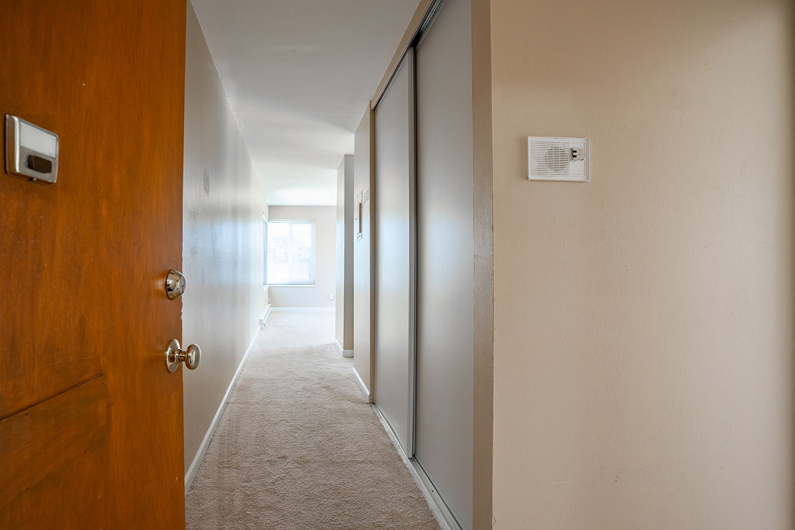 Seattle Apartment: 6805 & 6811 Woodlawn Ave NE