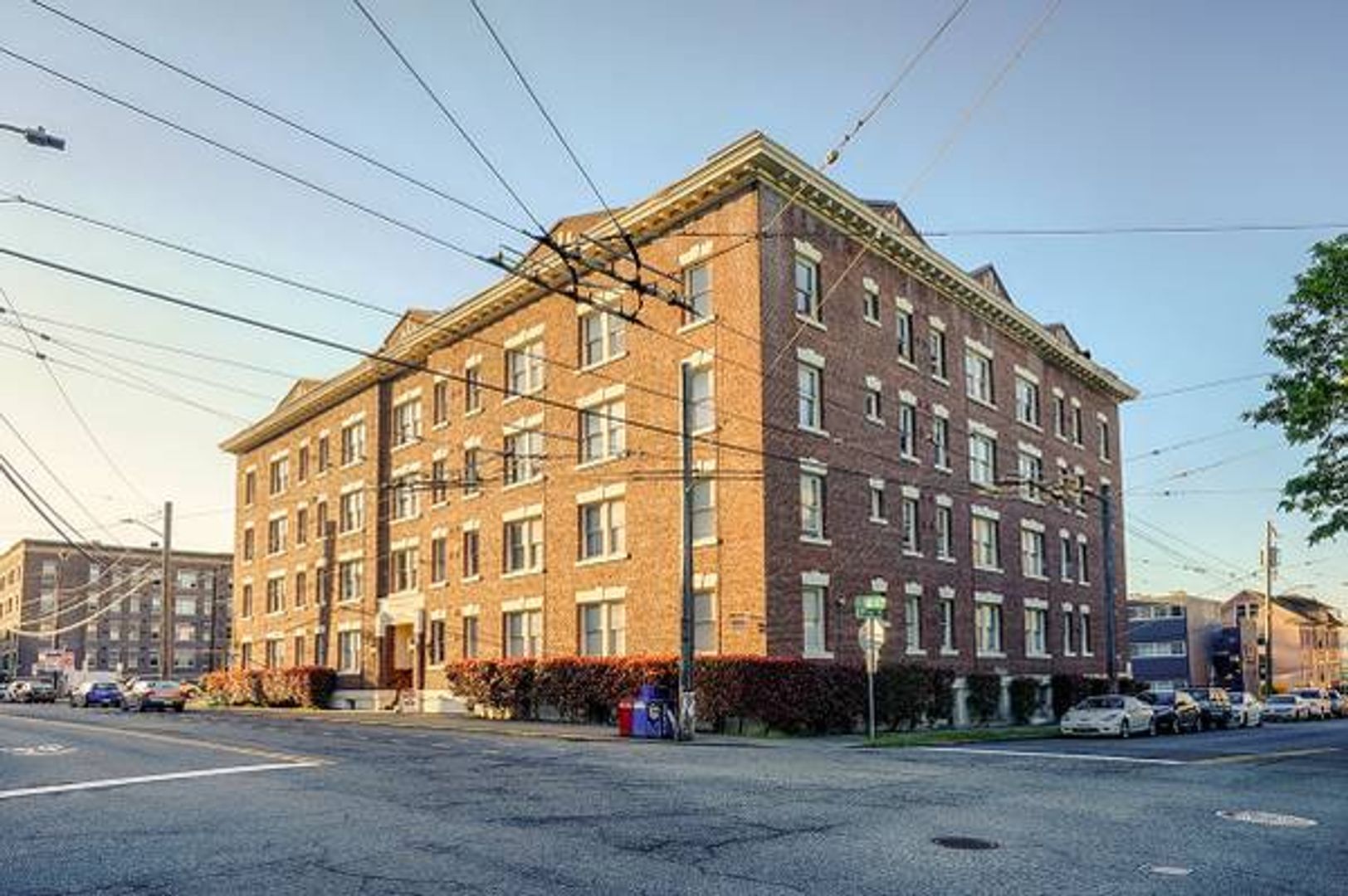 Seattle Apartment: 119 West Roy ST