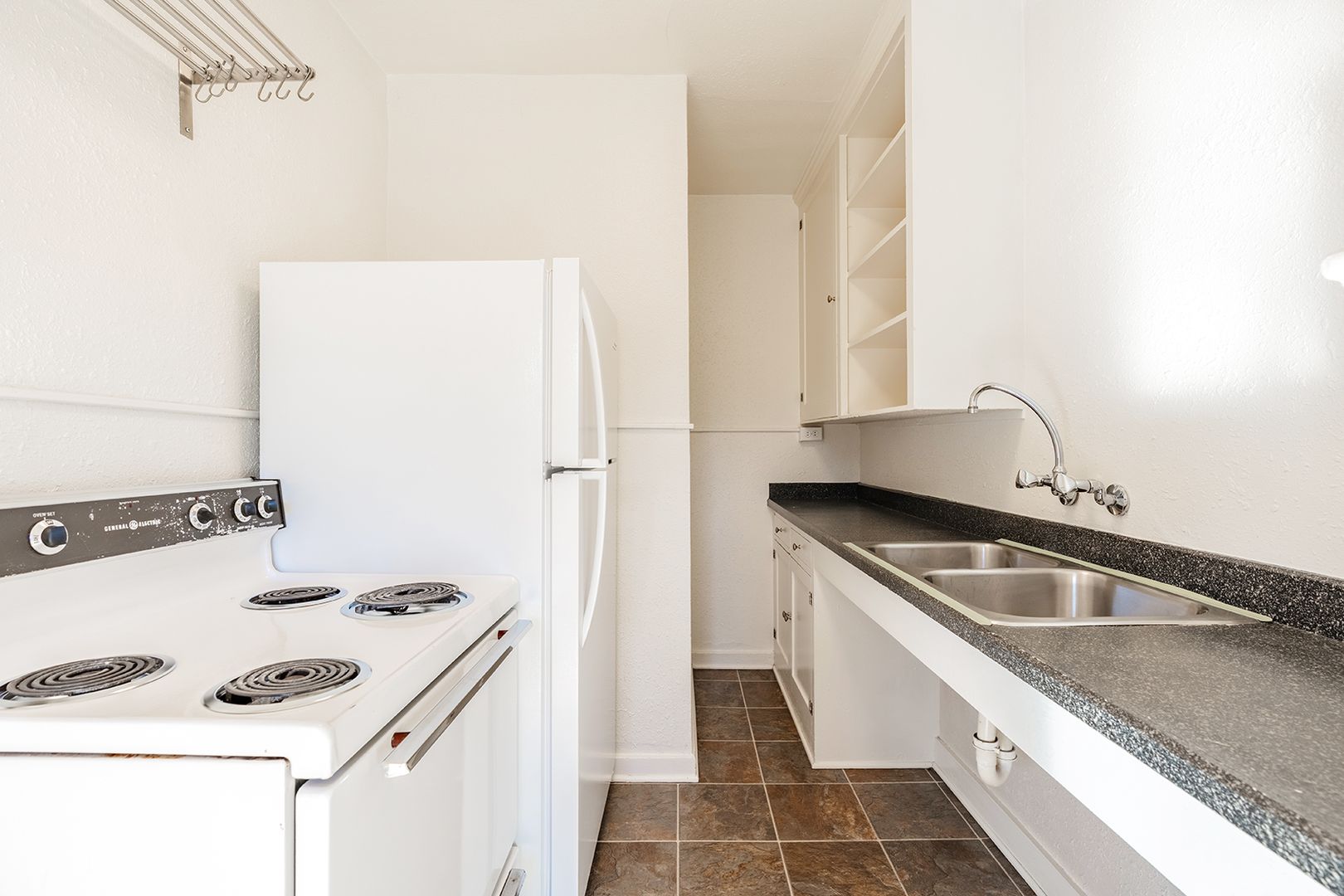 Seattle Apartment: 1729 12th Ave