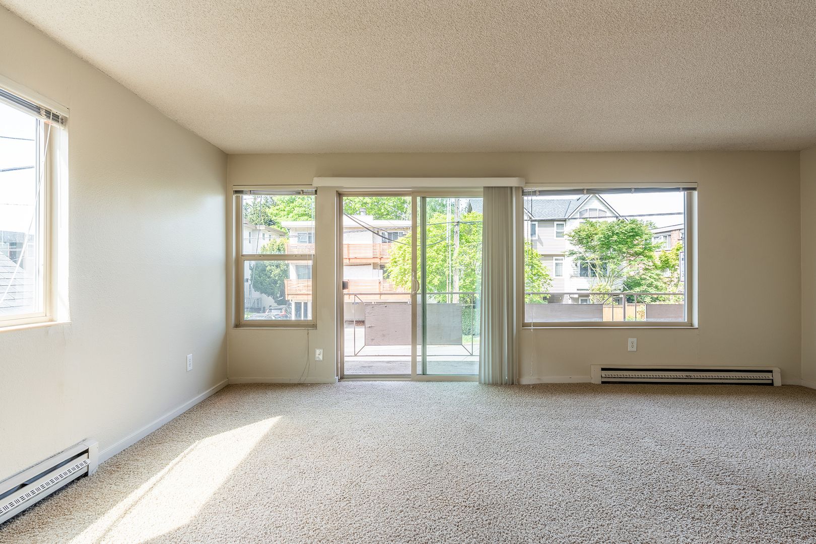 Seattle Apartment: 6520 24th Ave NW