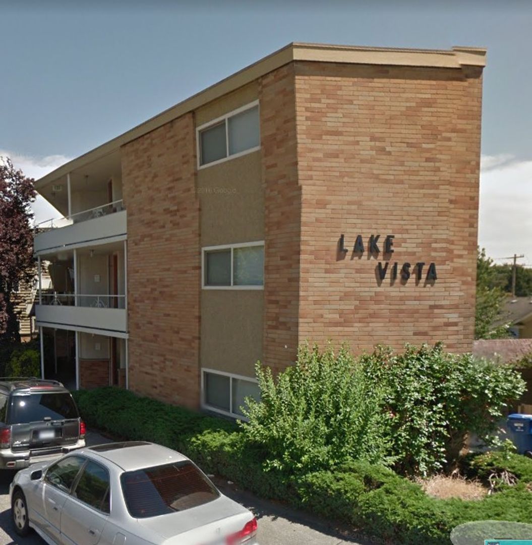 Seattle Apartment: 7320 Winona Ave N