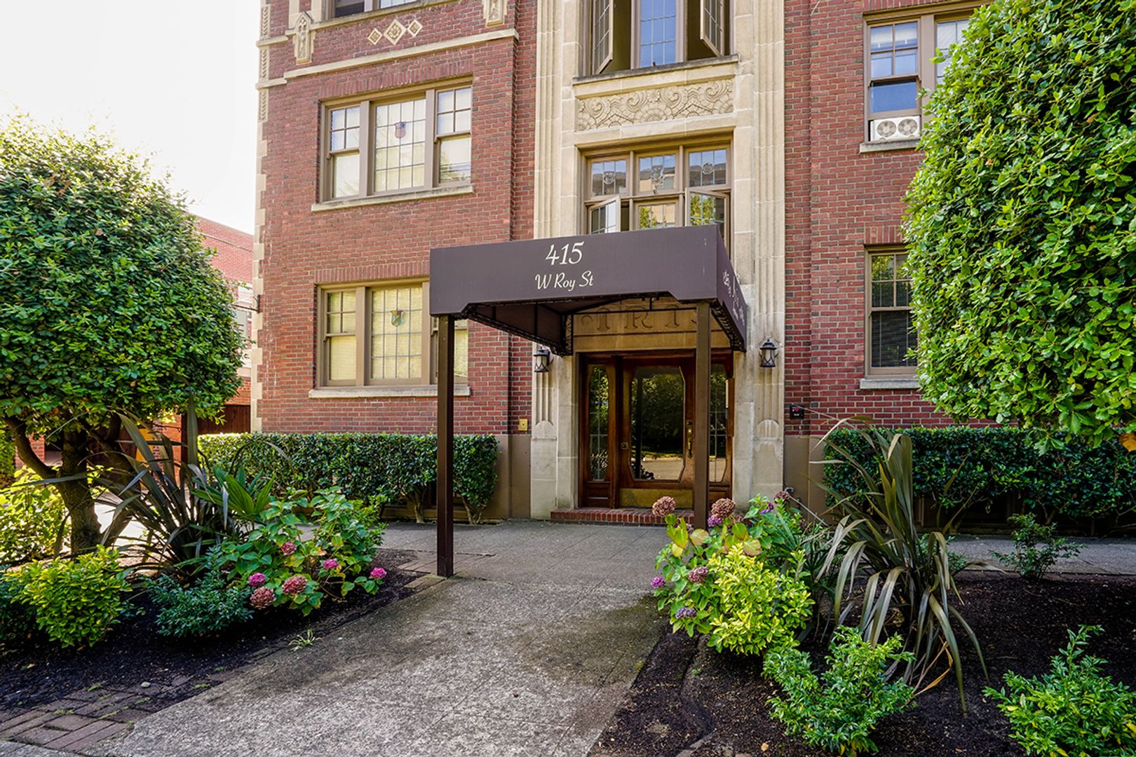 Seattle Apartment: 415 W Roy St