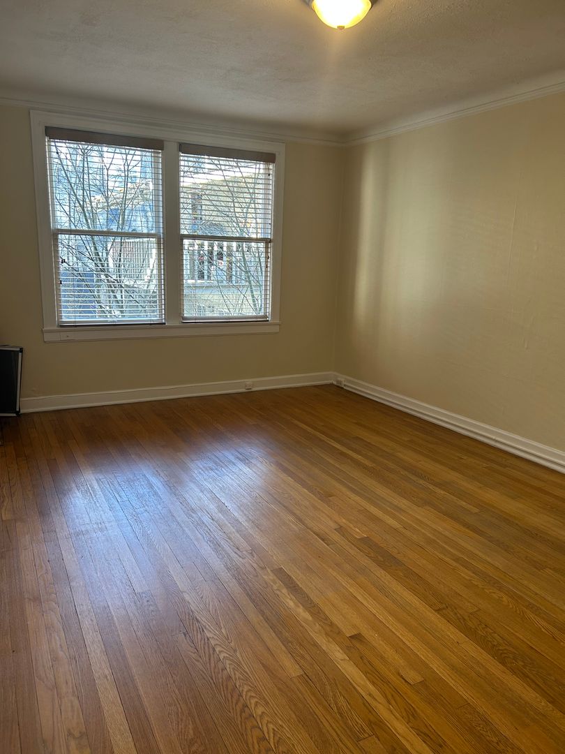 Seattle Apartment: 1619 Belmont Ave