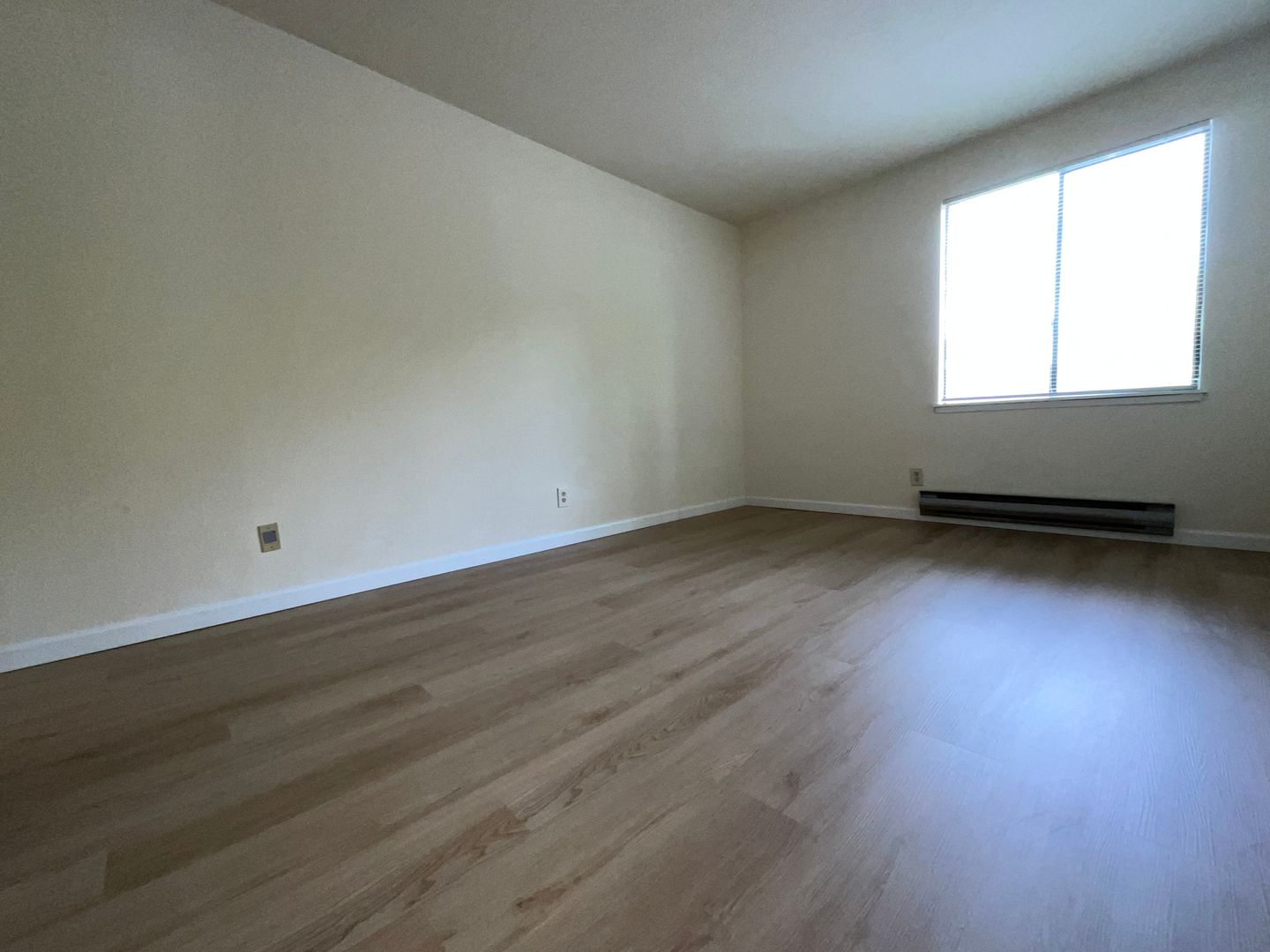 WOODINVILLE Apartment: 17910 142nd Ave NE