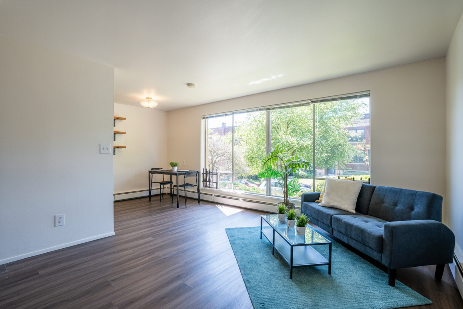 Seattle Apartment: 2800 Franklin Ave E