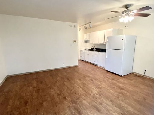 Bright, Capitol Hill 1-Bedroom – photo 1