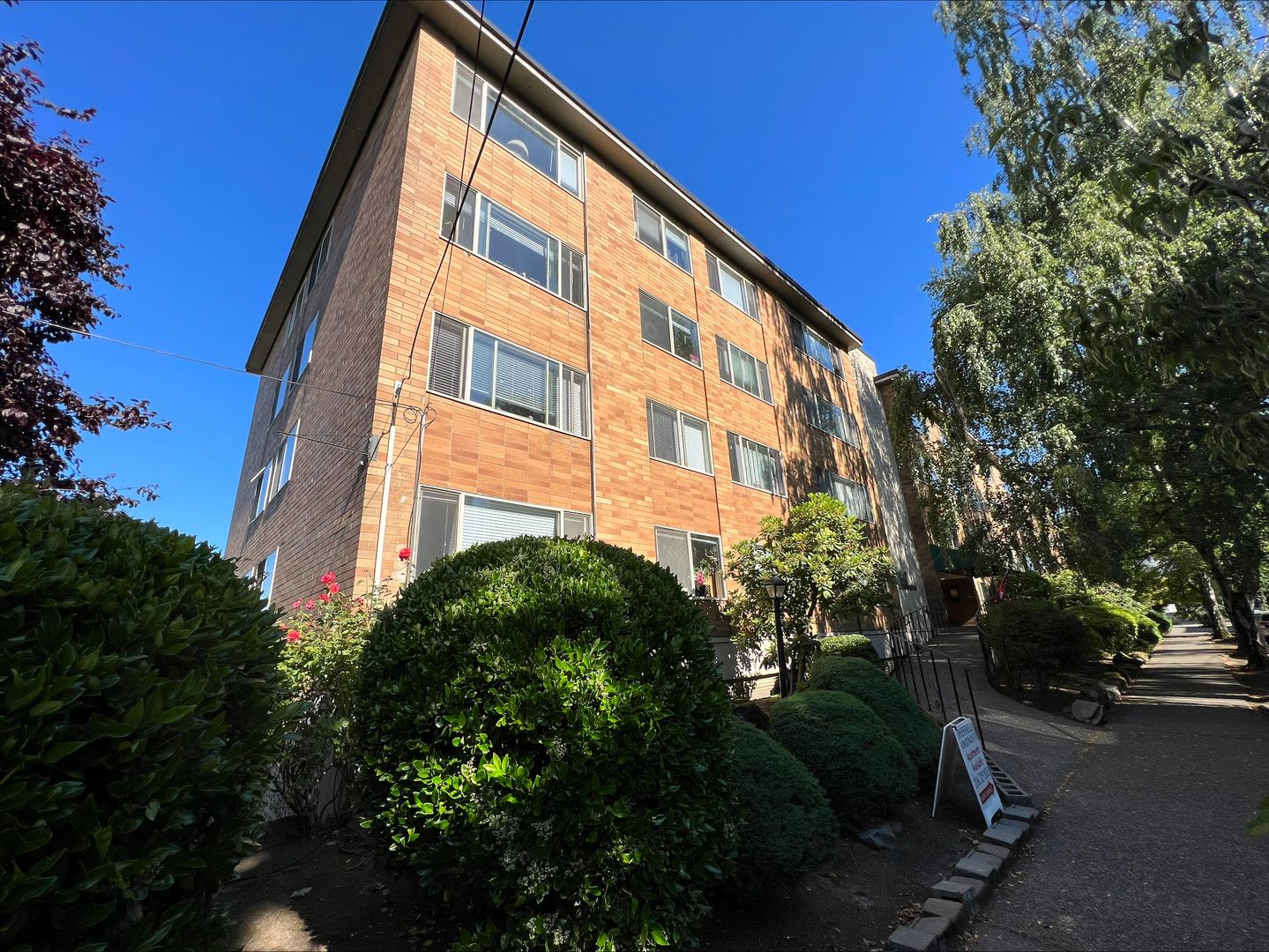Seattle Apartment: 605 Boylston Ave E