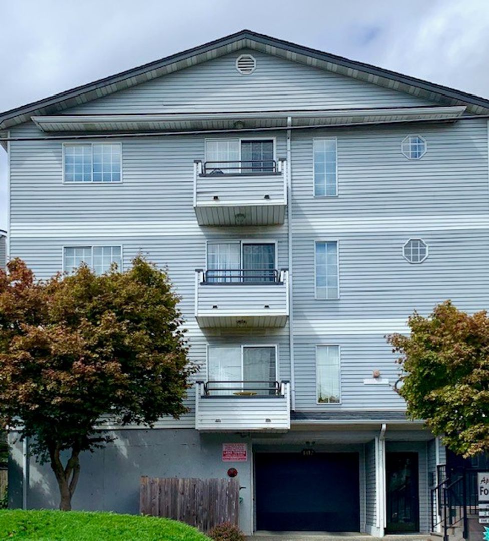 Seattle Apartment: 1412 NW 61st