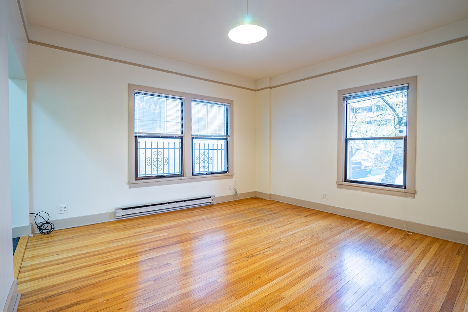 Seattle Apartment: 19 W Thomas St