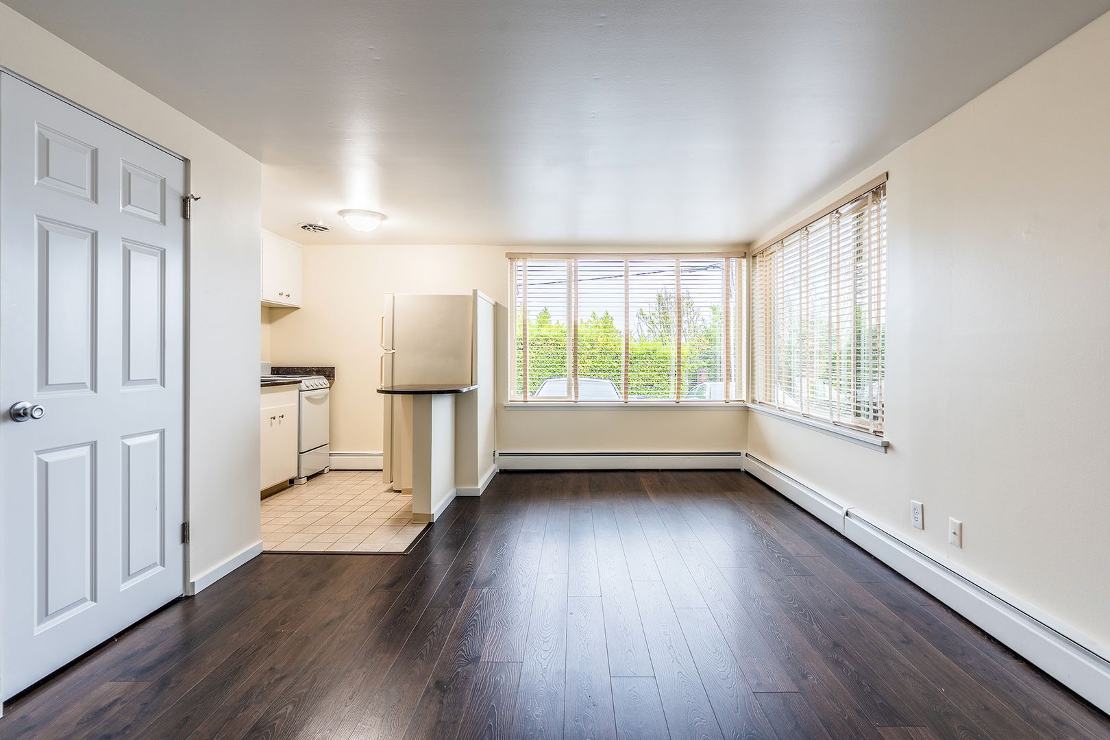 Seattle Apartment: 512 Newton St