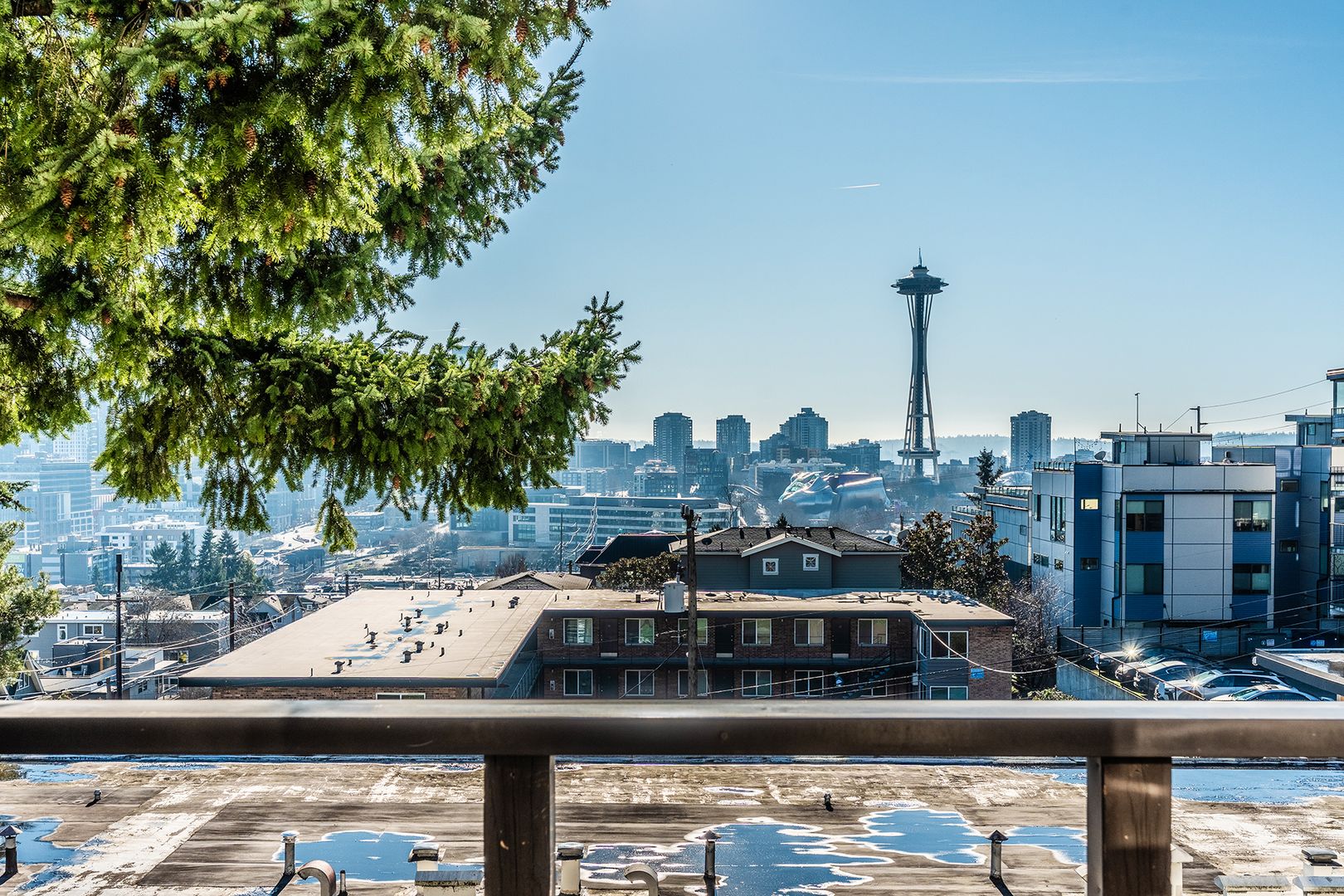 Seattle Apartment: 1221 Taylor Ave N