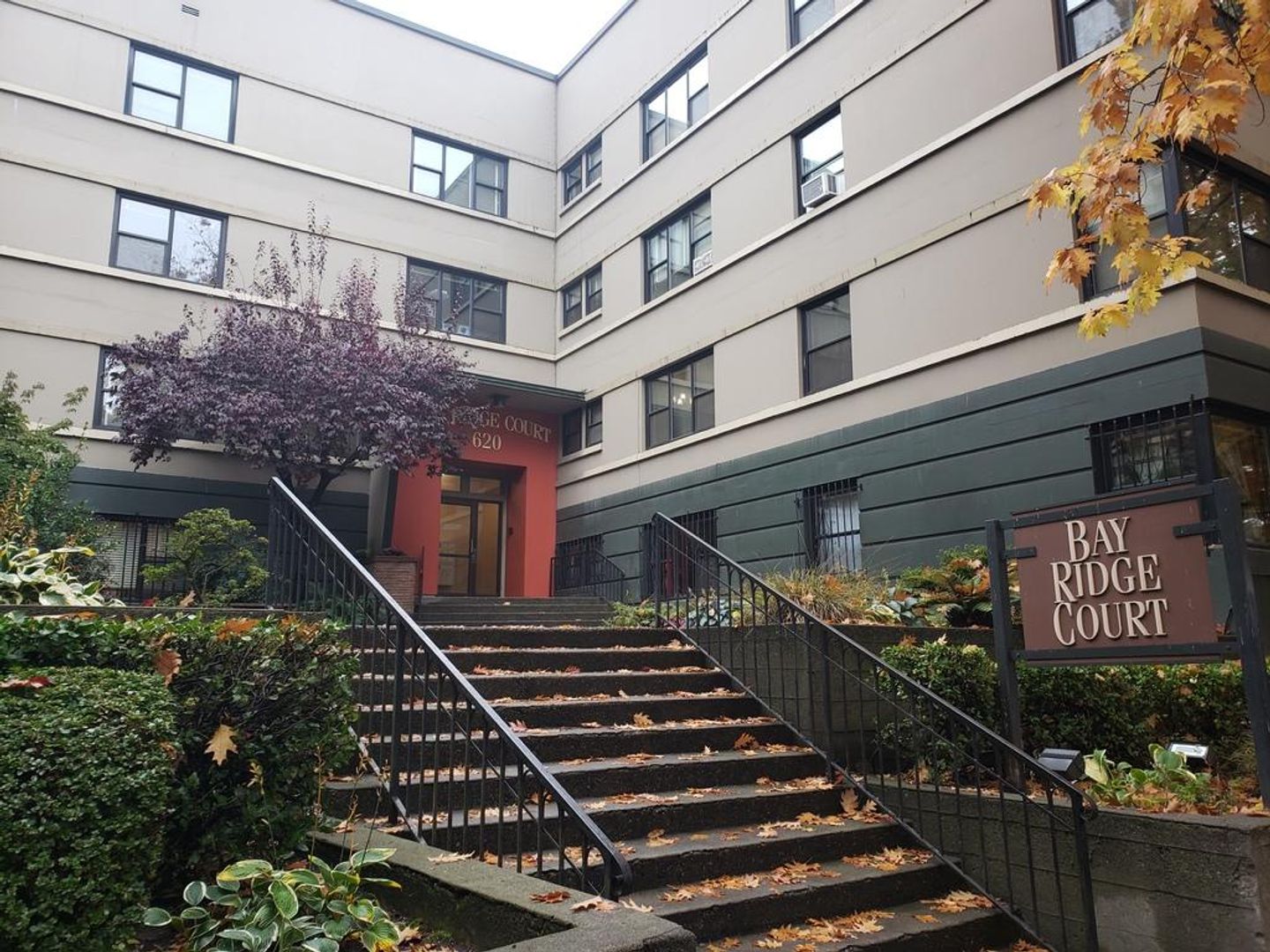 Seattle Apartment: 620 8th Ave - 804 James St - 805 Cherry St