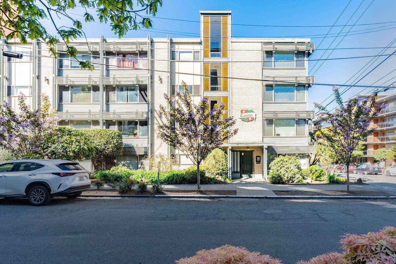 Seattle Apartment: 533 Harvard Ave E