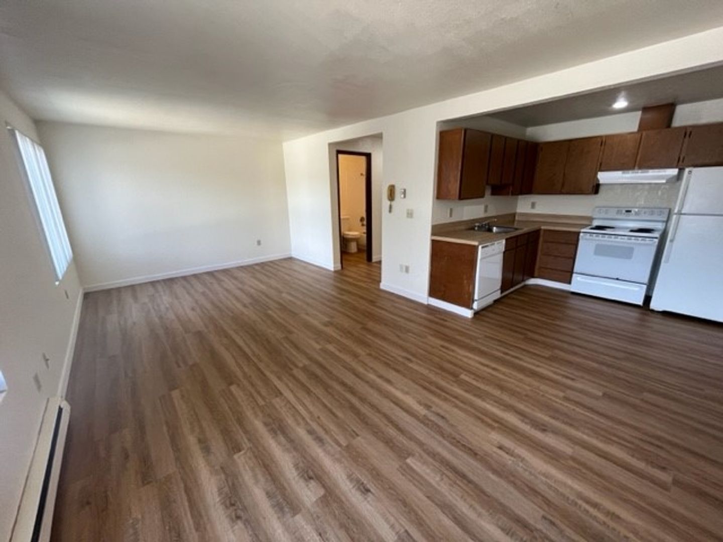 Seattle Apartment: 3011, 3015 NE 143rd St