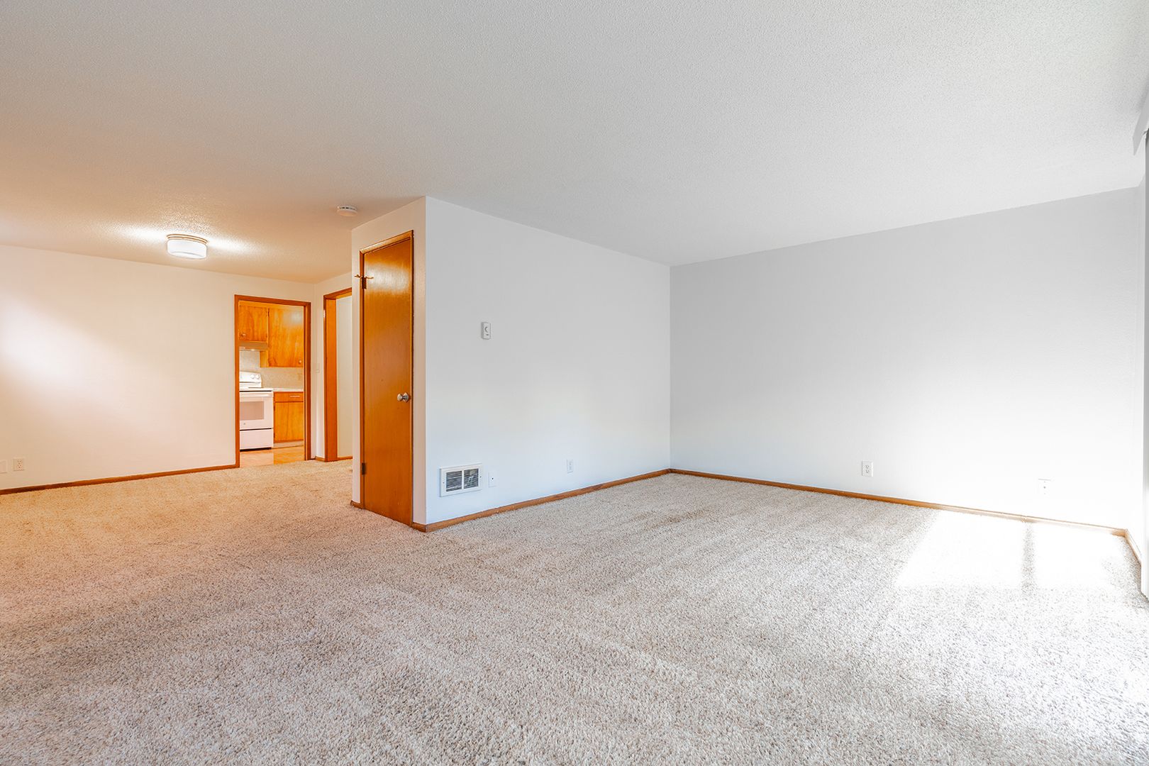 Seattle Apartment: 4456 Whitman Ave N