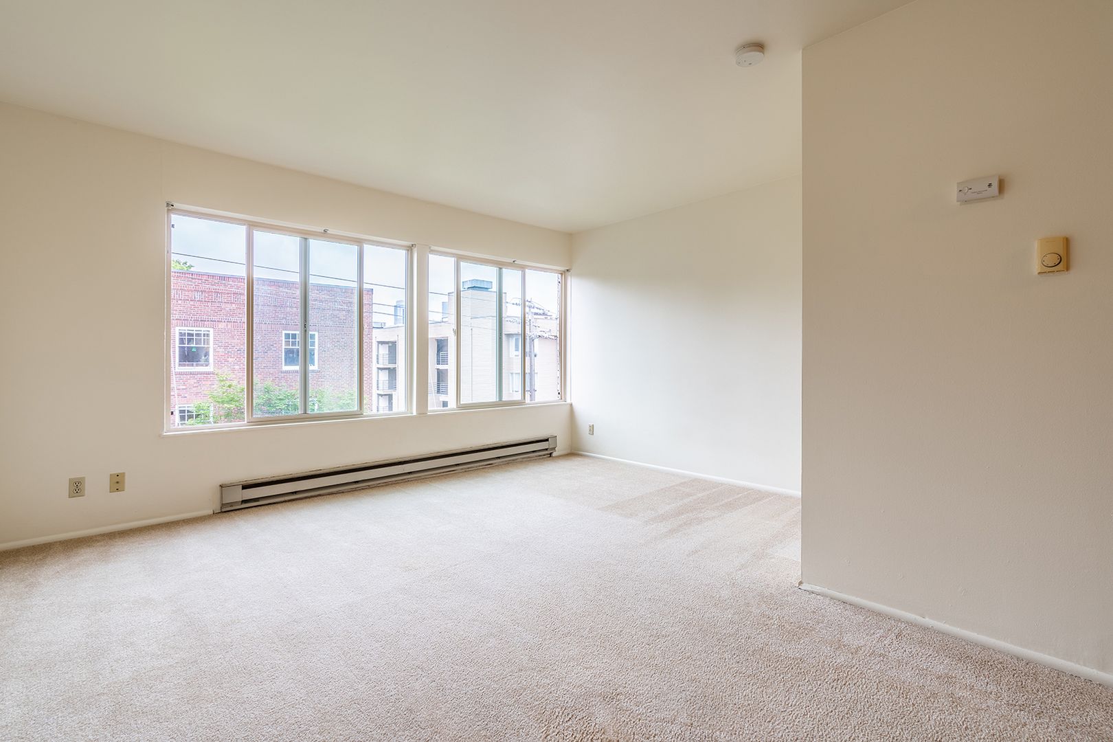 Seattle Apartment: 401 Boylston Ave E