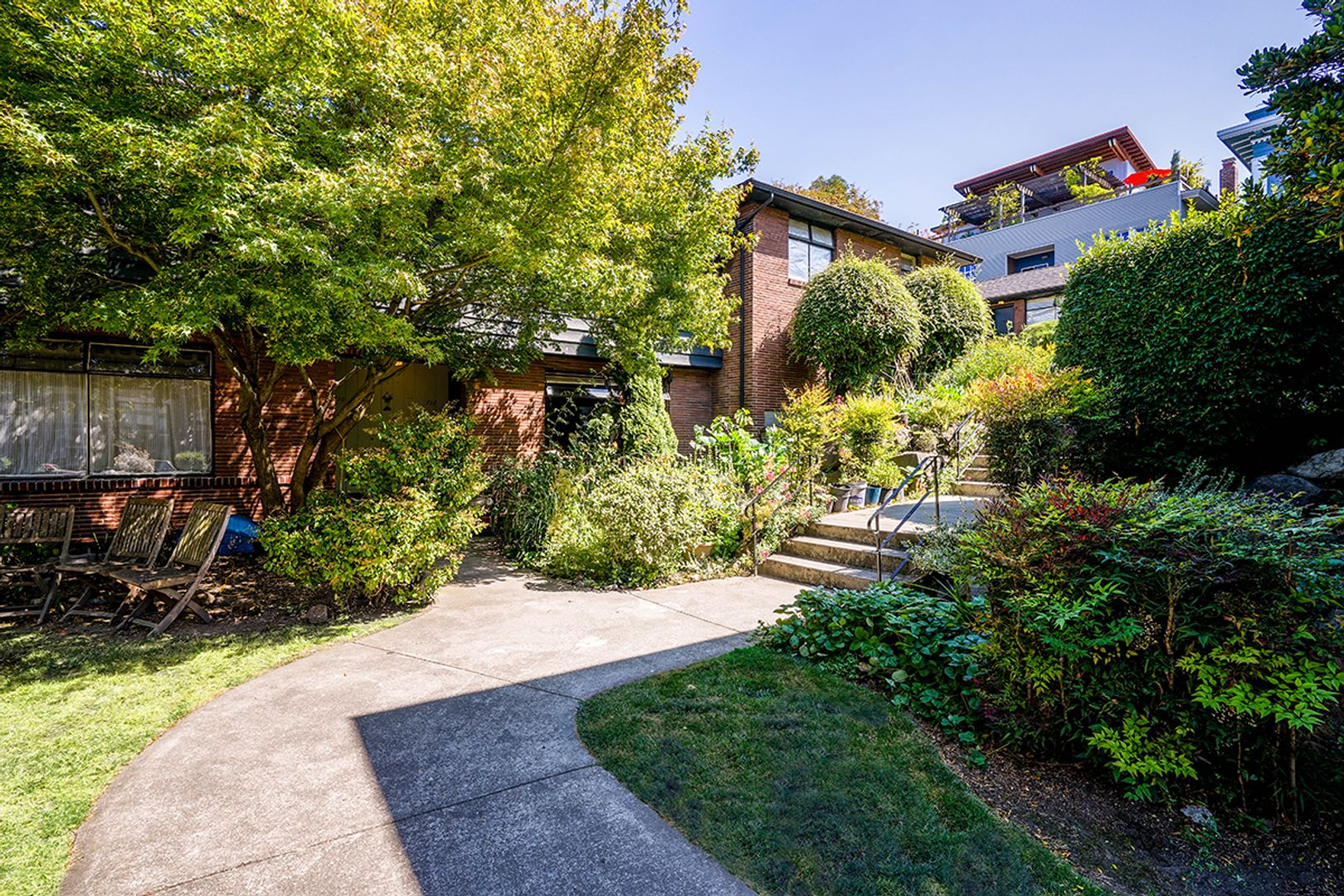 Seattle Apartment: 700-742 E Olive St./1704 Boylston Ave.