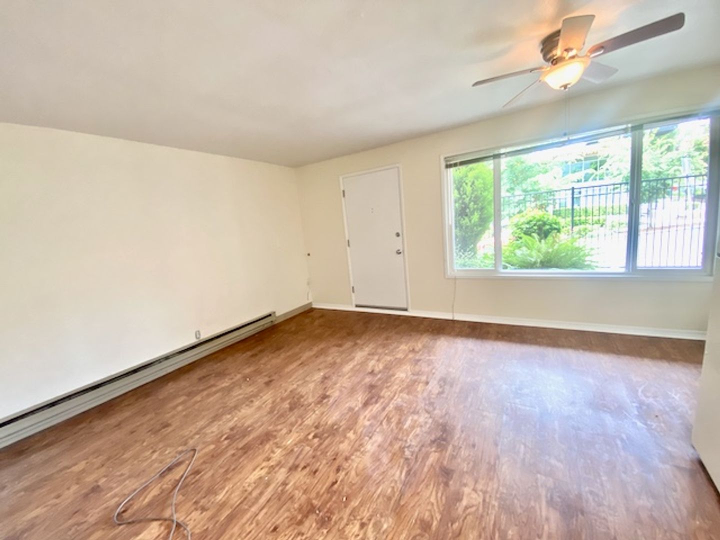 Seattle Apartment: 525 E Harrison St