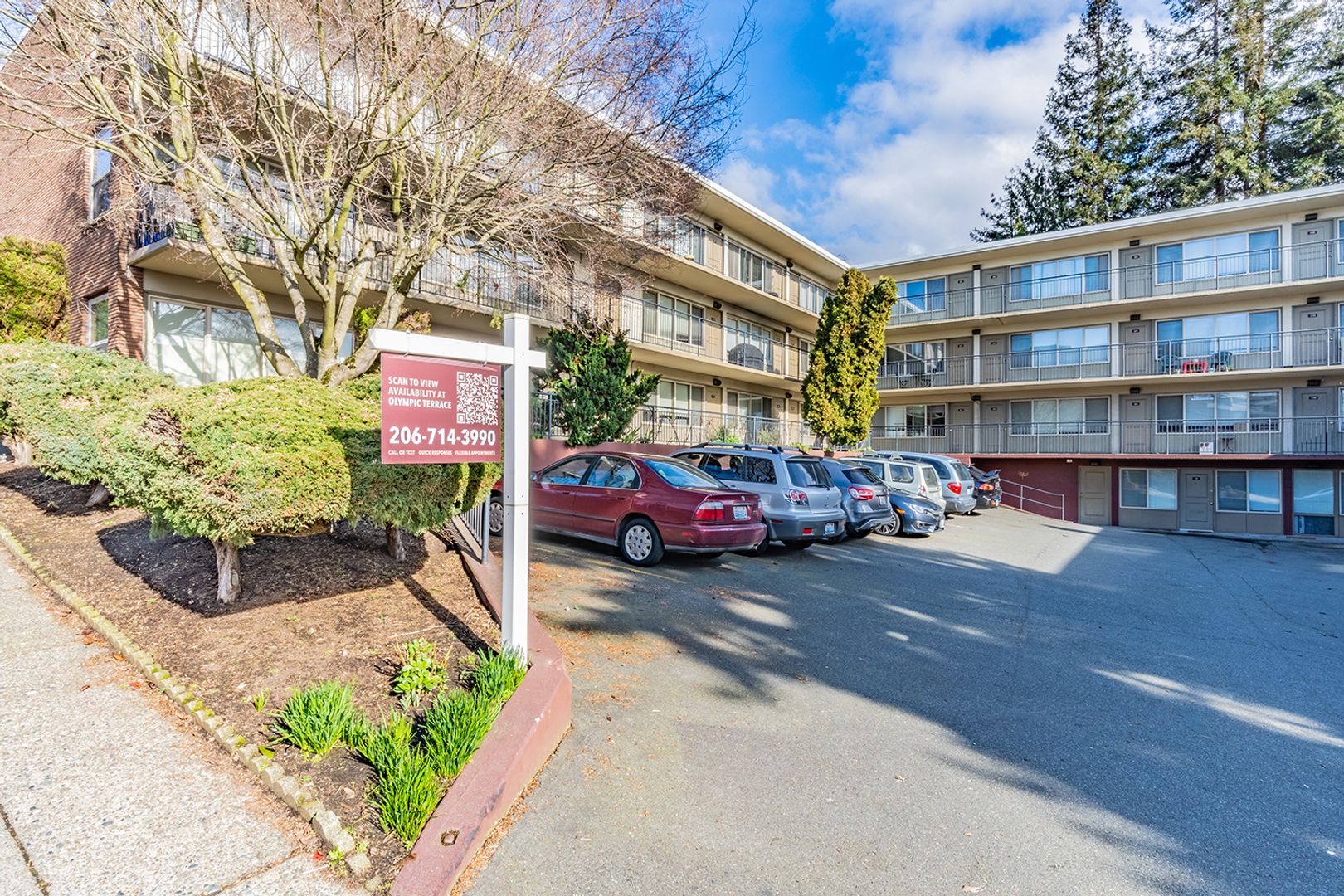 Seattle Apartment: 225 W Olympic Pl