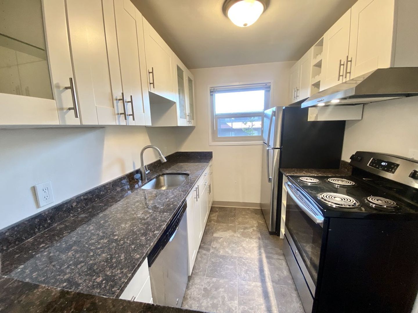 Seattle Apartment: 929 Queen Anne Ave N