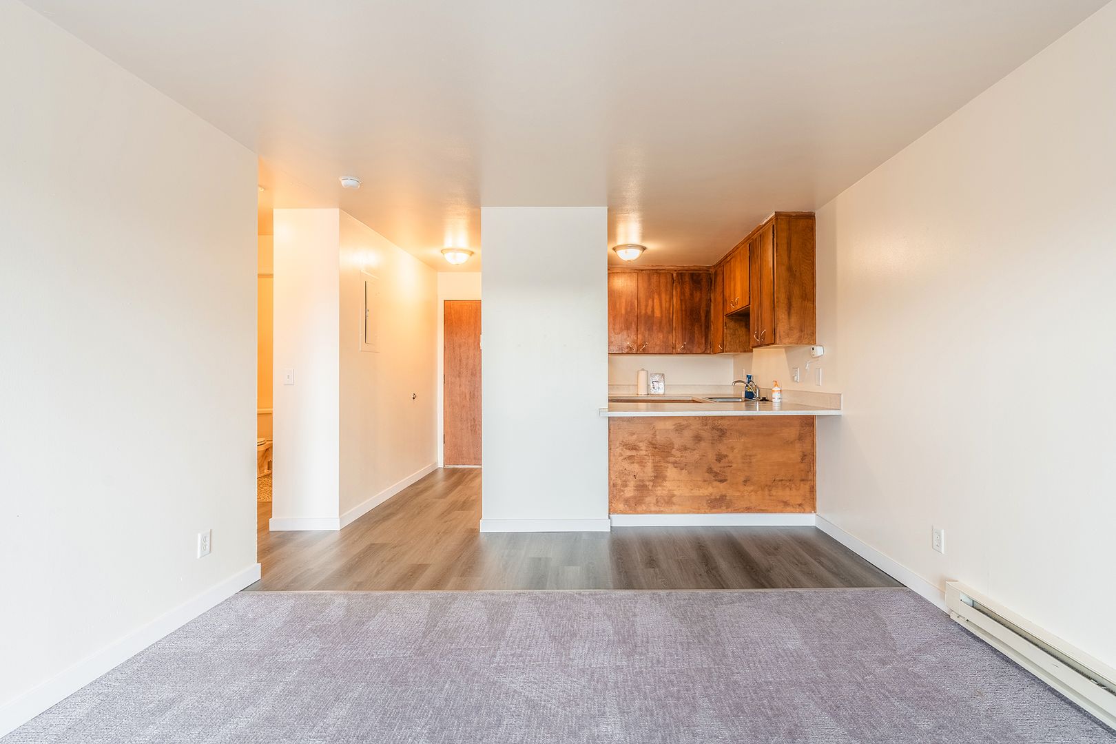 Seattle Apartment: 9403 16th Ave SW