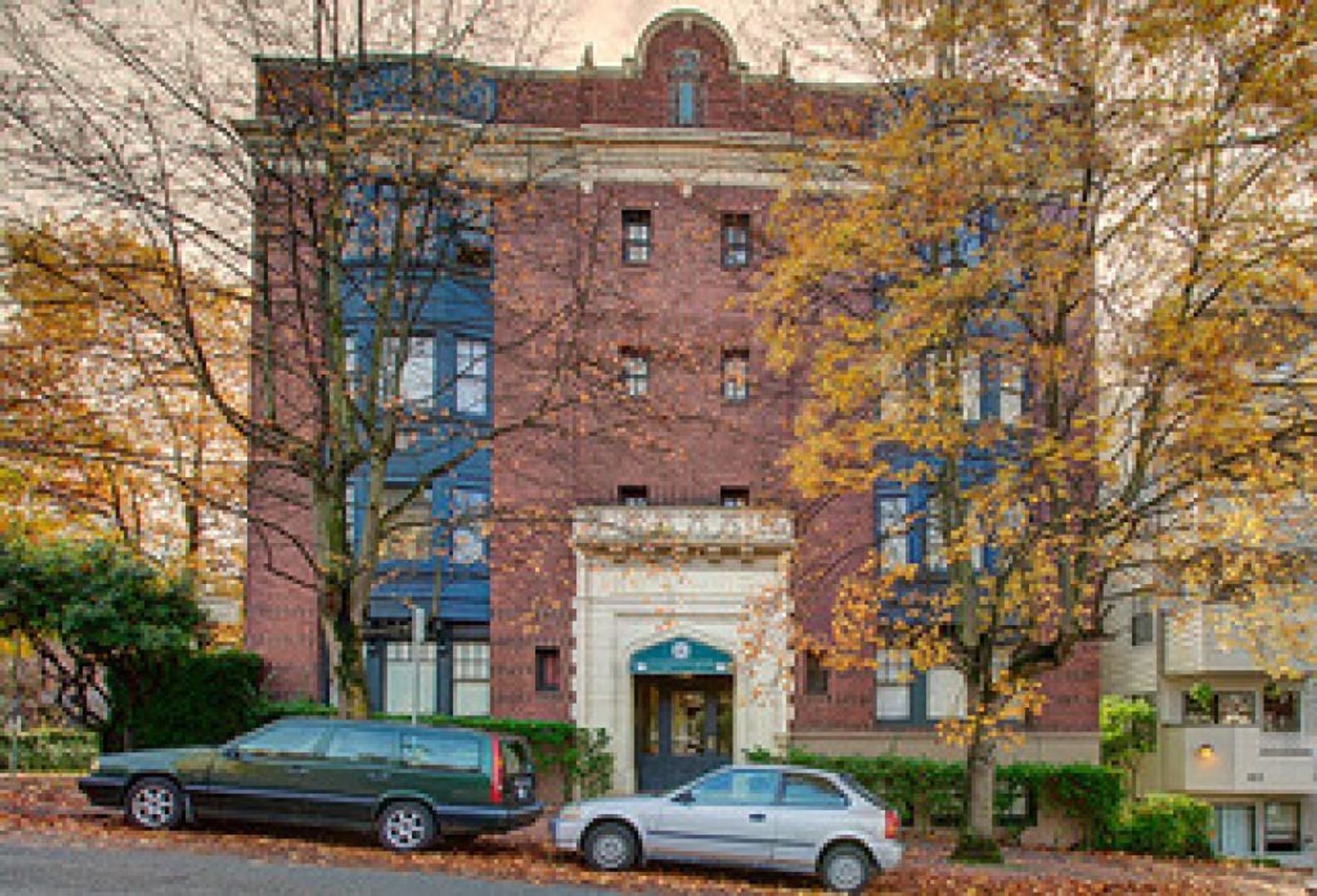 Seattle Apartment: 605 E Denny Way