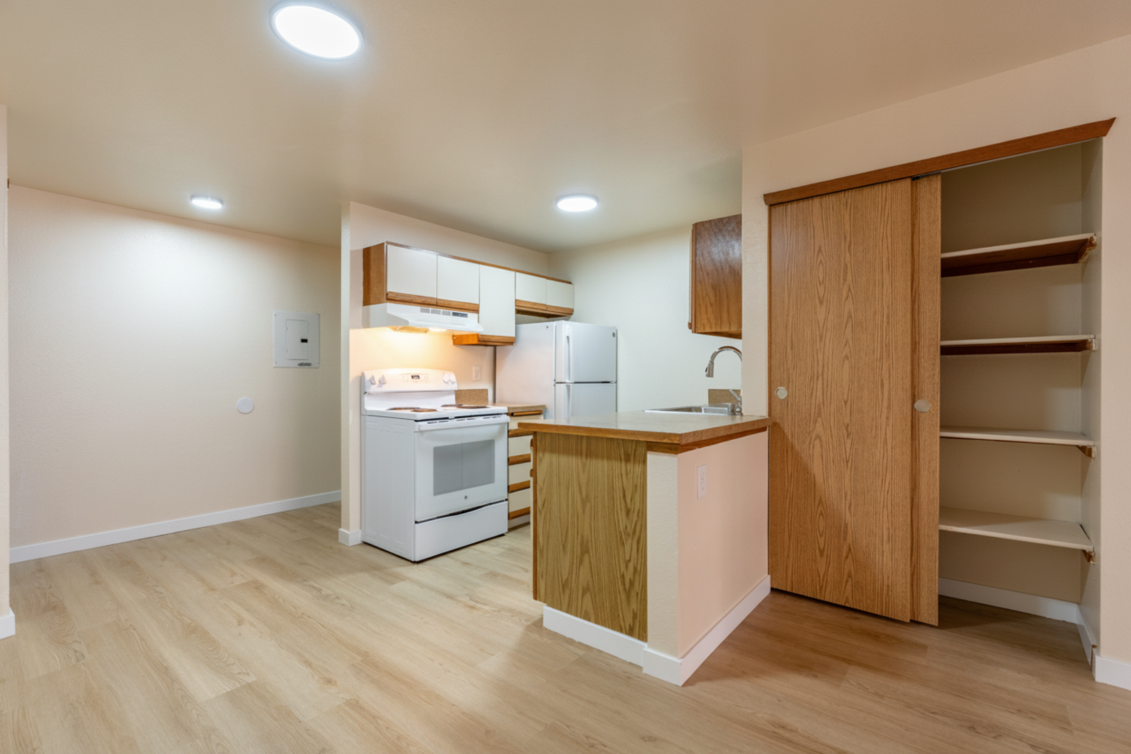 Seattle Apartment: 1503 18th Ave