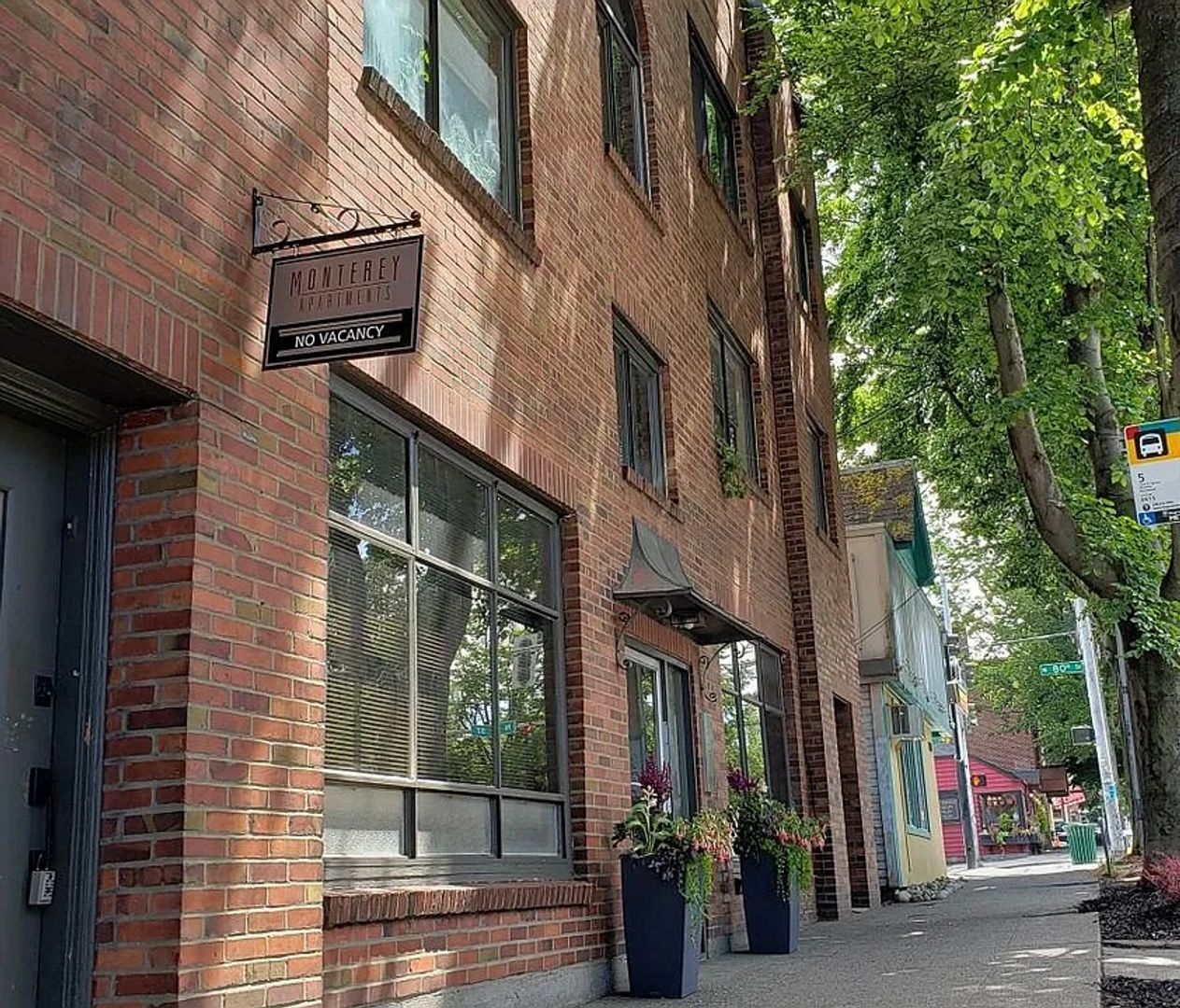 Seattle Apartment: 8008 Greenwood ave N