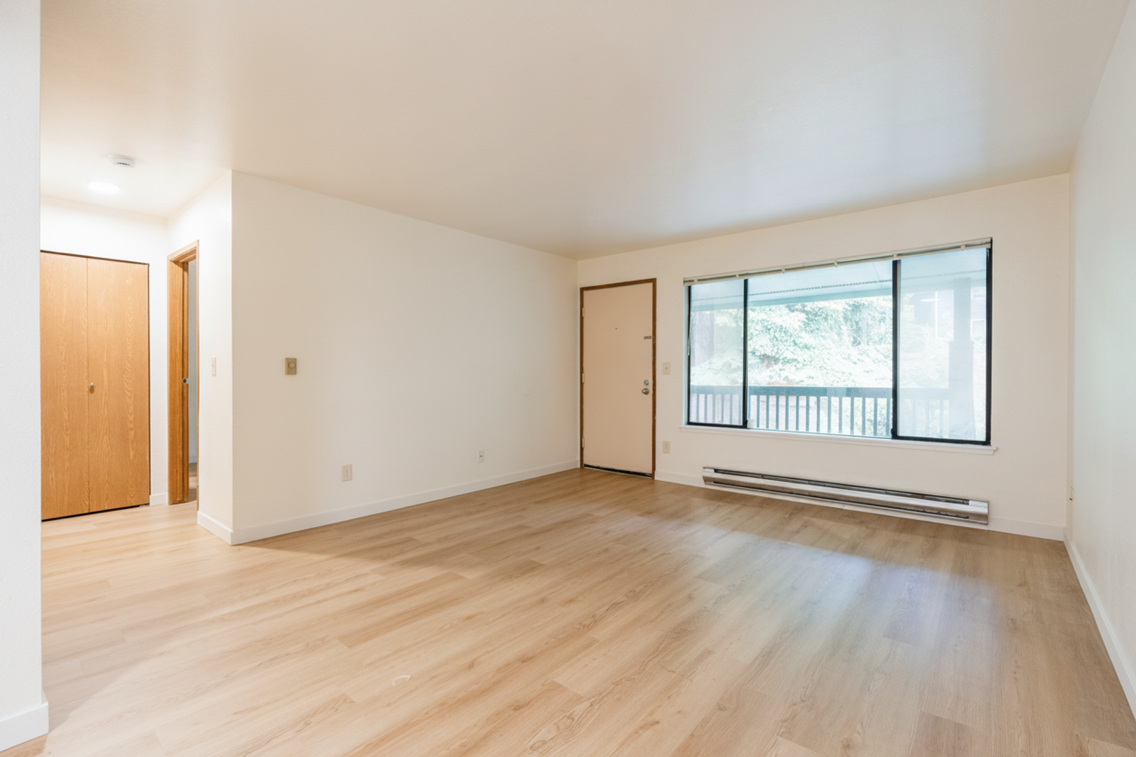 WOODINVILLE Apartment: 17910 142nd Ave NE