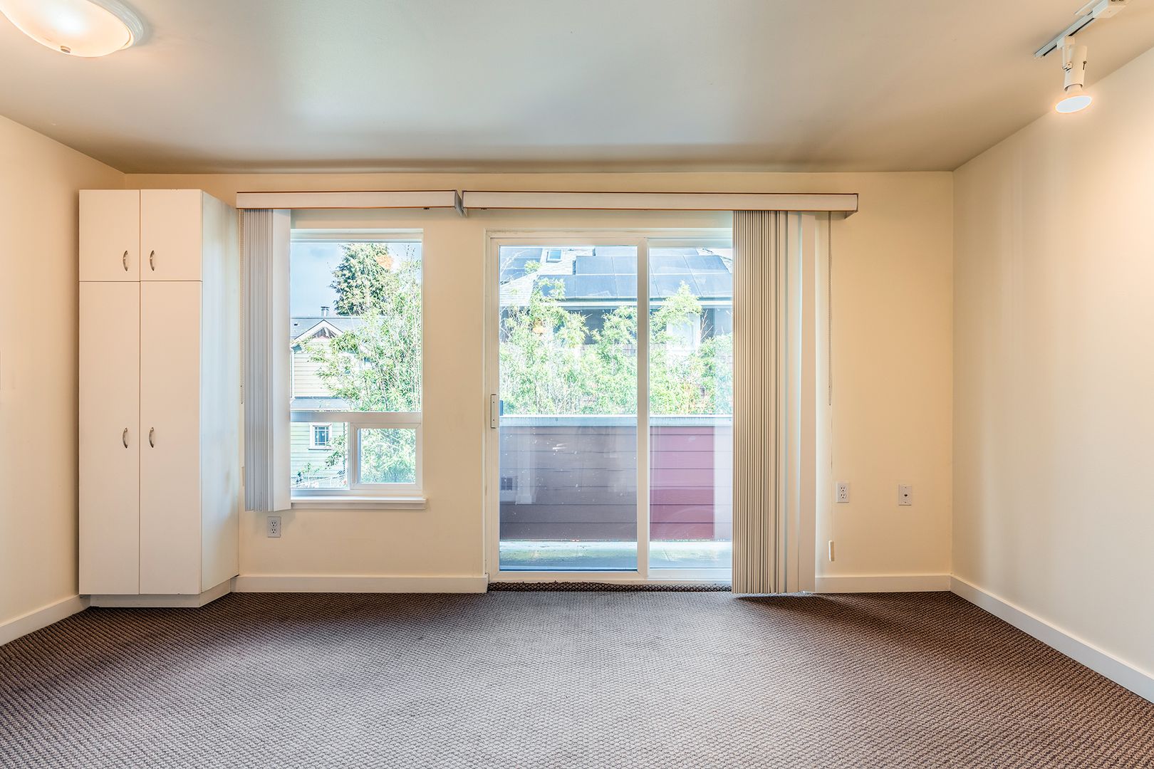 Seattle Apartment: 3401 E Pike St