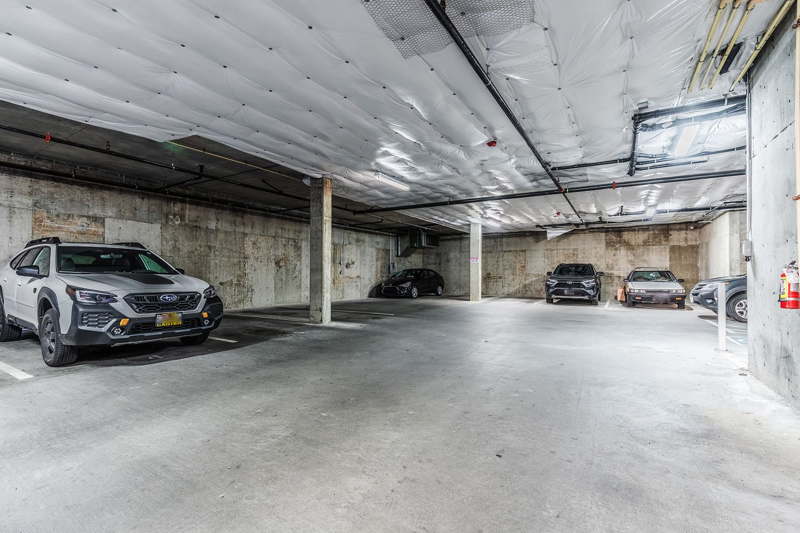 Parking at Oak View Apartments