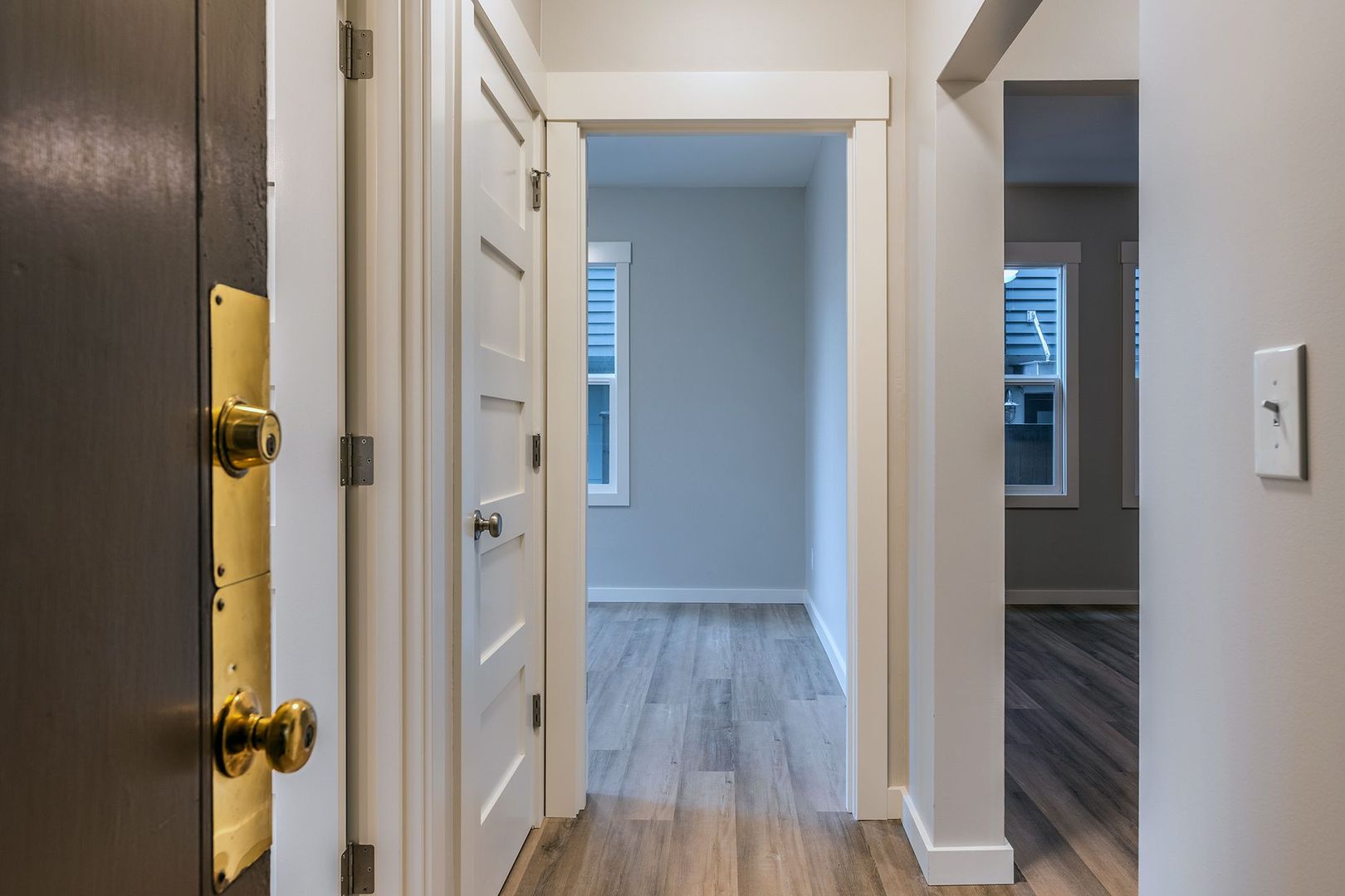 Seattle Apartment: 721 17th Ave