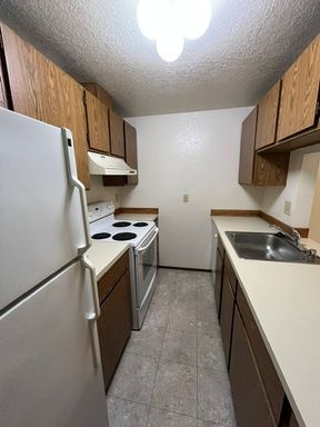 2 bed 1 bath ready now. Dishwasher – photo 1