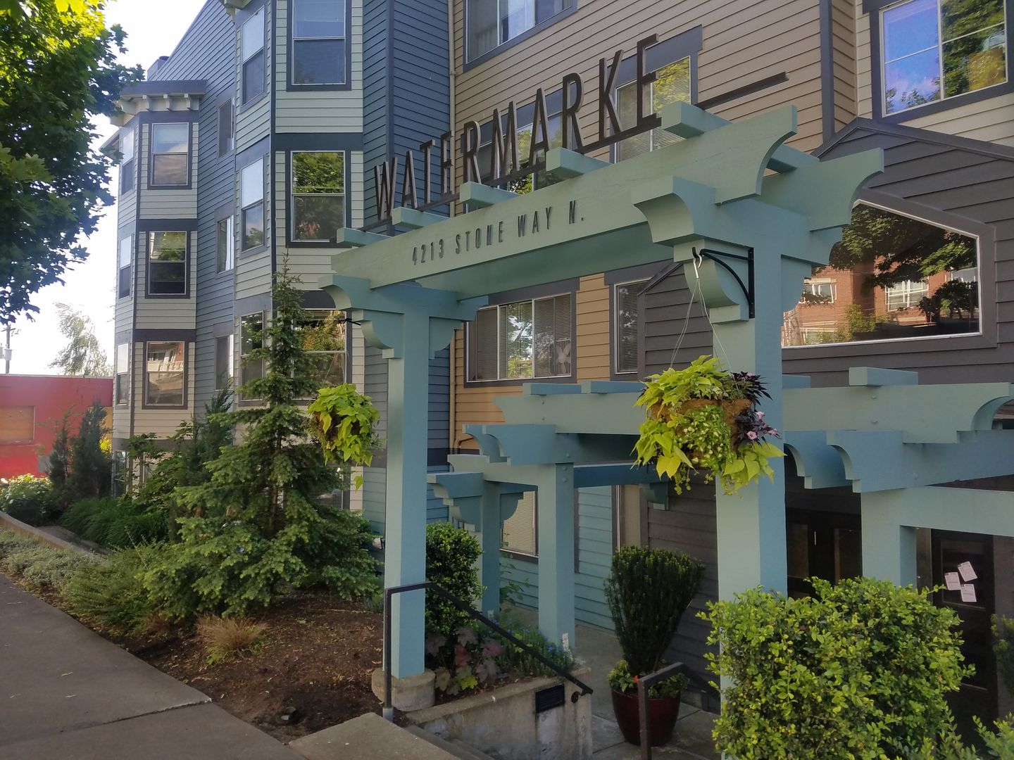 Seattle Apartment: 4213 Stone Way N