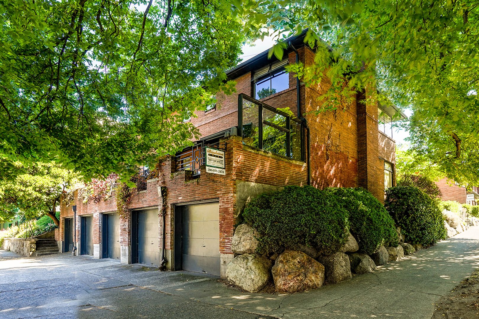 Seattle Apartment: 700-742 E Olive St./1704 Boylston Ave.