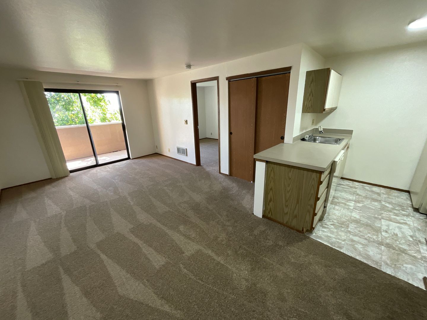 Seattle Apartment: 1503 18th Ave