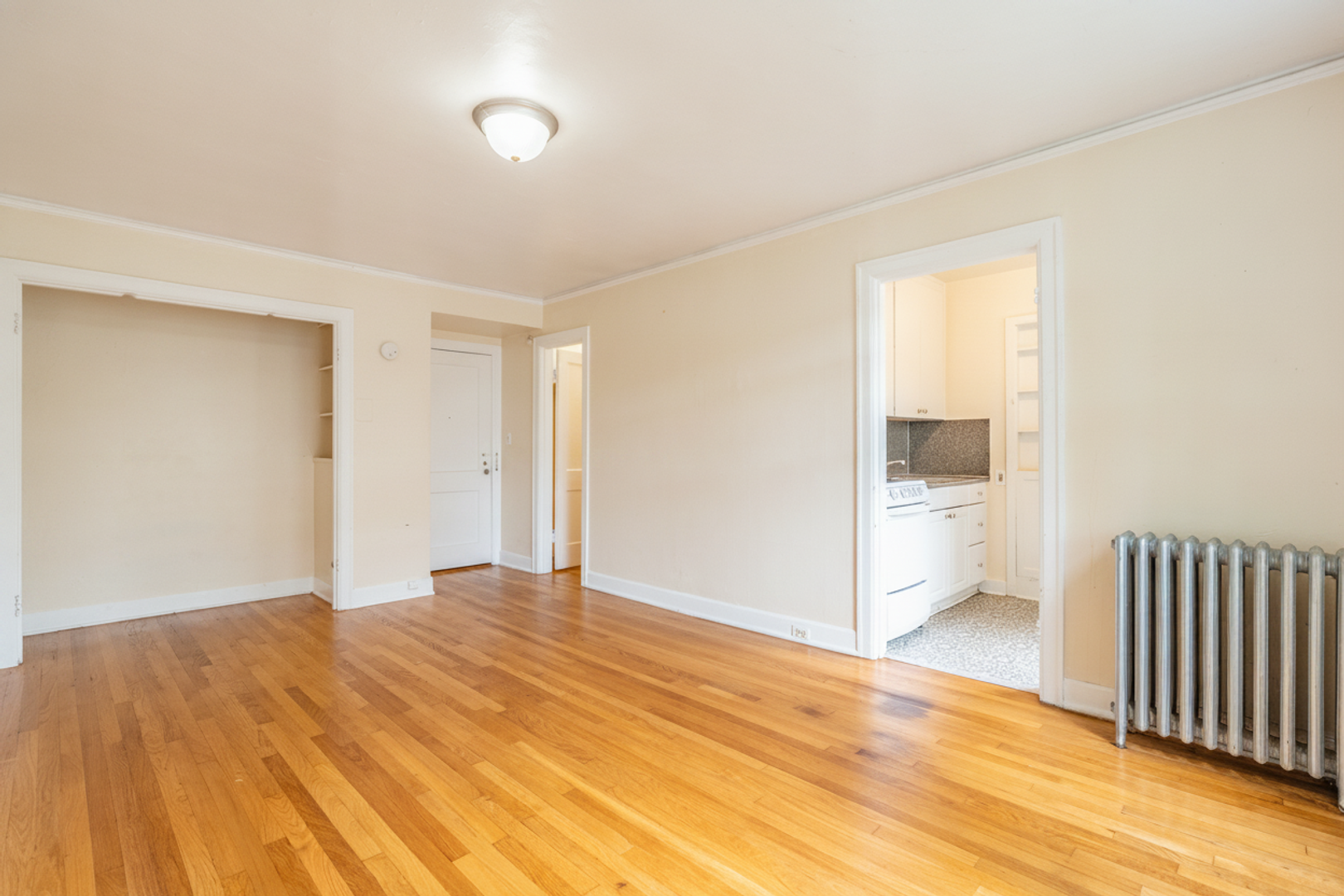 Seattle Apartment: 1619 Belmont Ave
