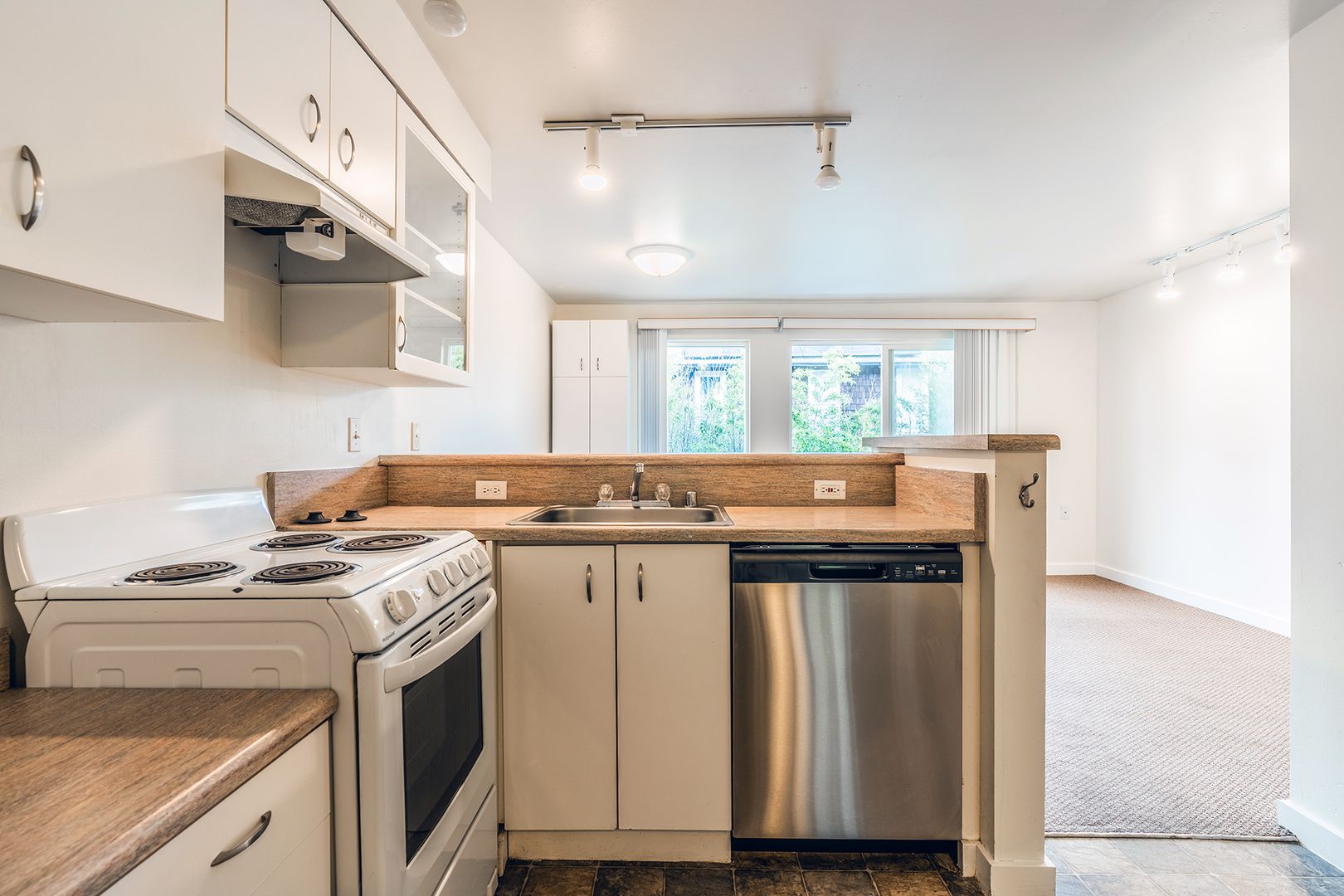 Seattle Apartment: 3401 E Pike St