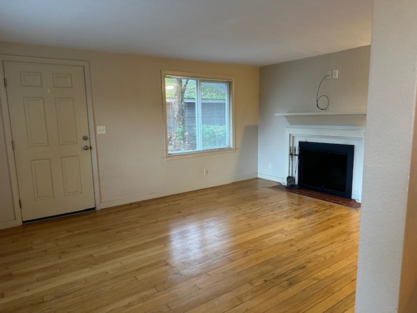 Seattle Apartment: 1819 E Pike St