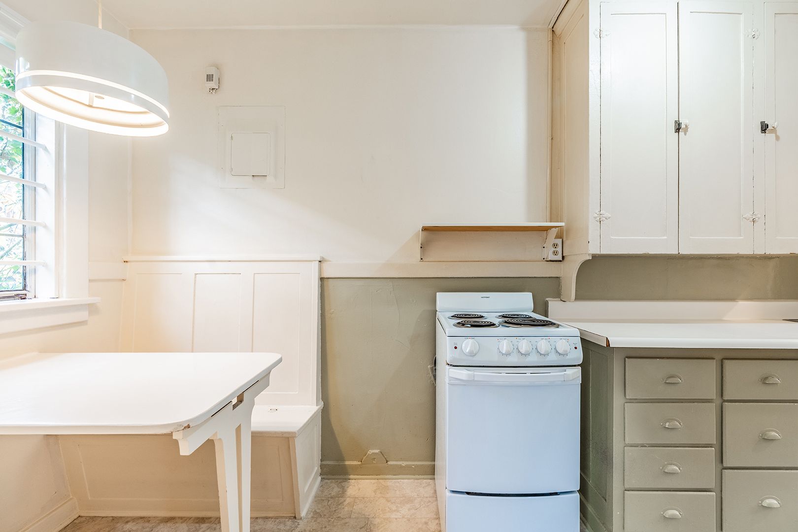 Seattle Apartment: 425-435 10TH Ave E
