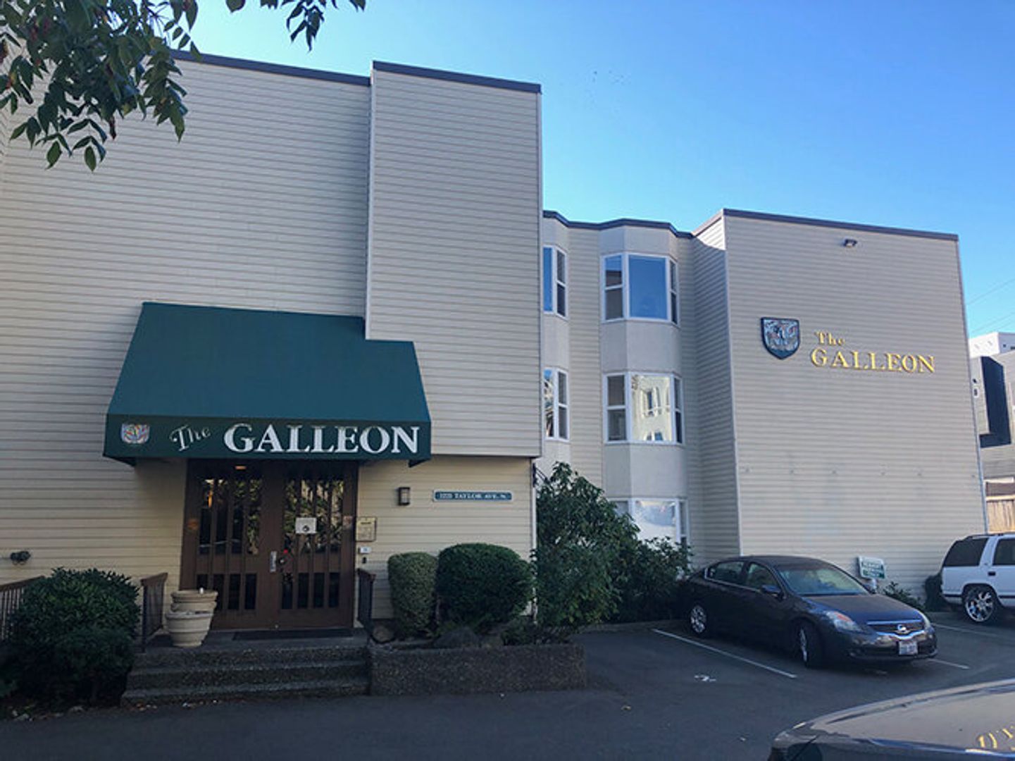 Seattle Apartment: 1221 Taylor Ave N