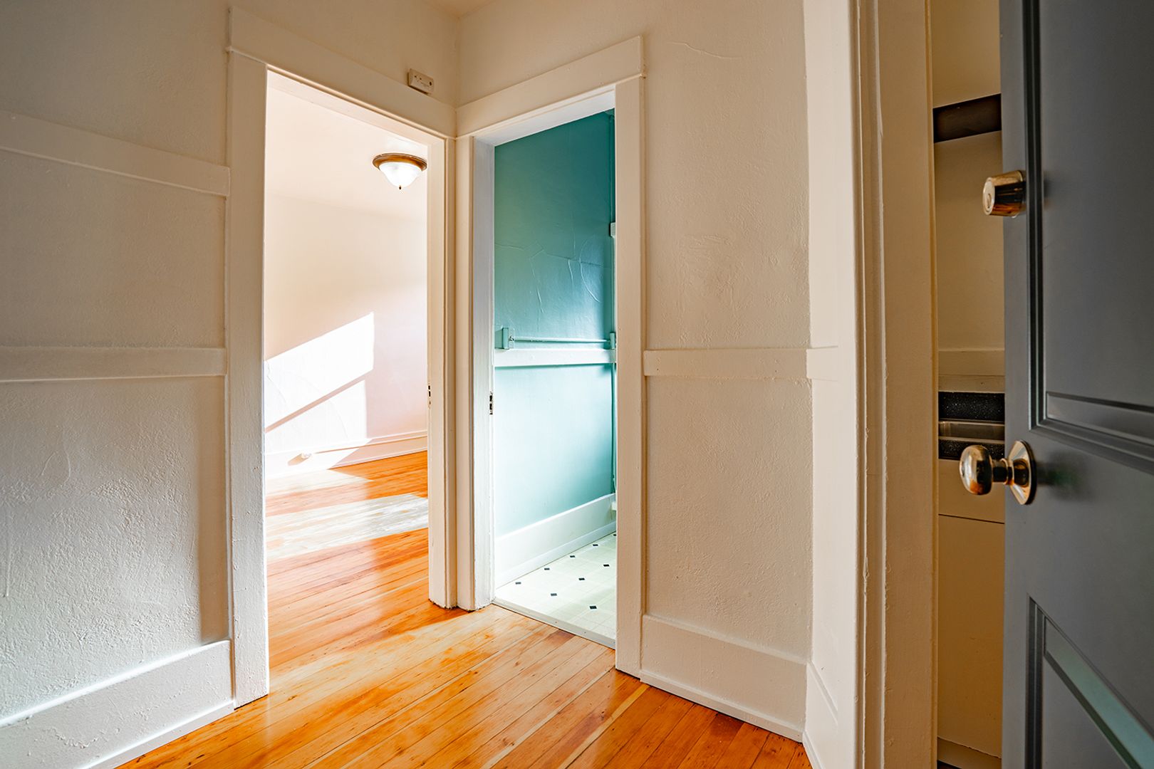 Seattle Apartment: 768 Bellevue Ave E