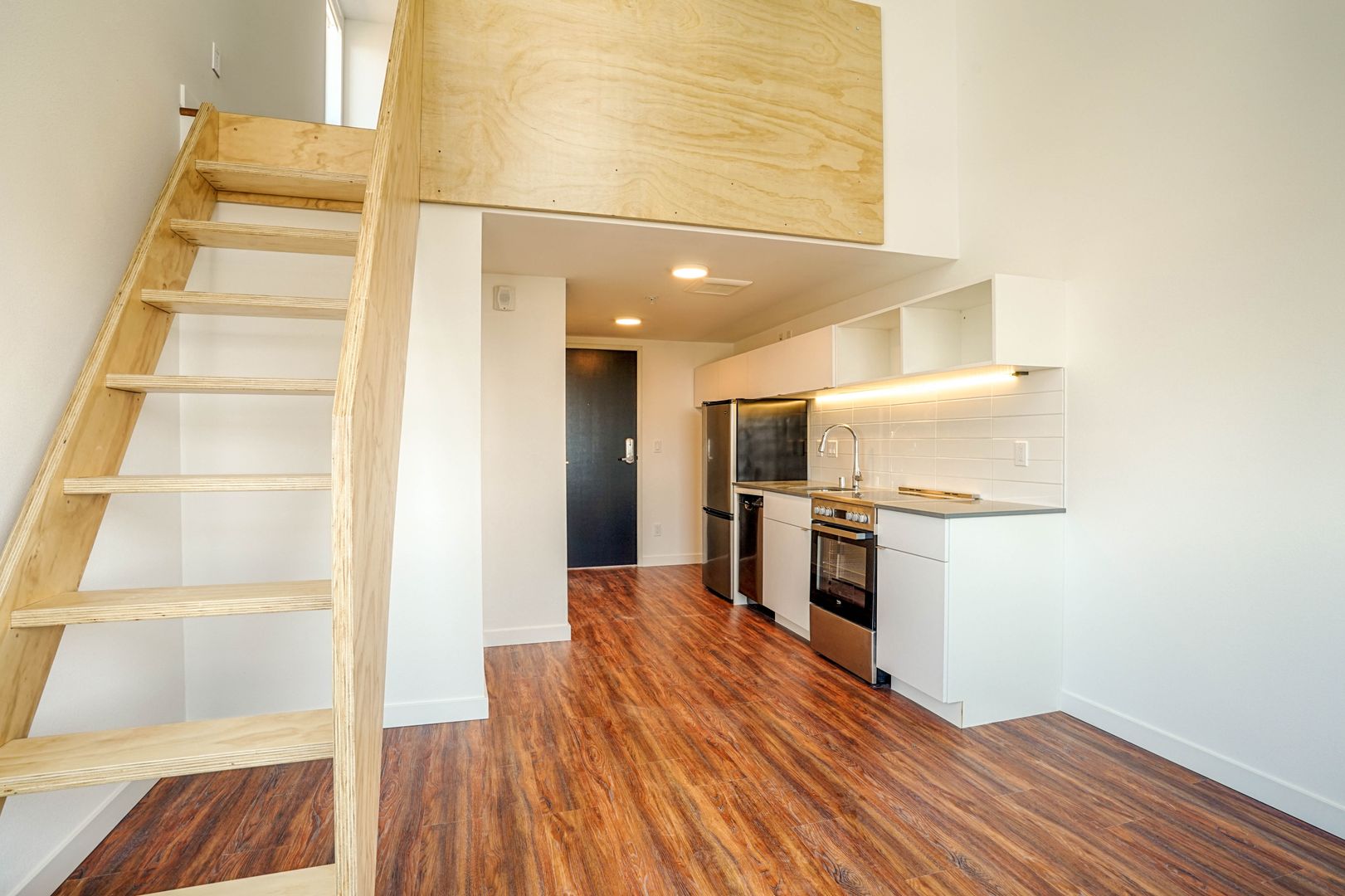 Seattle Apartment: 1202 E Thomas Street
