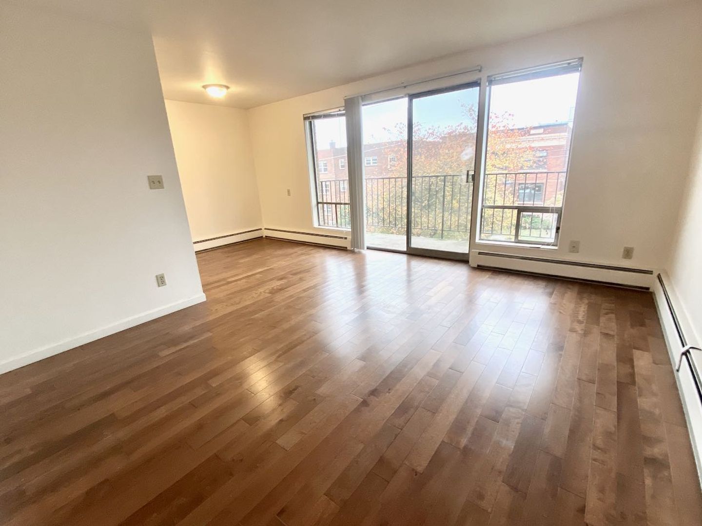 Seattle Apartment: 2800 Franklin Ave E