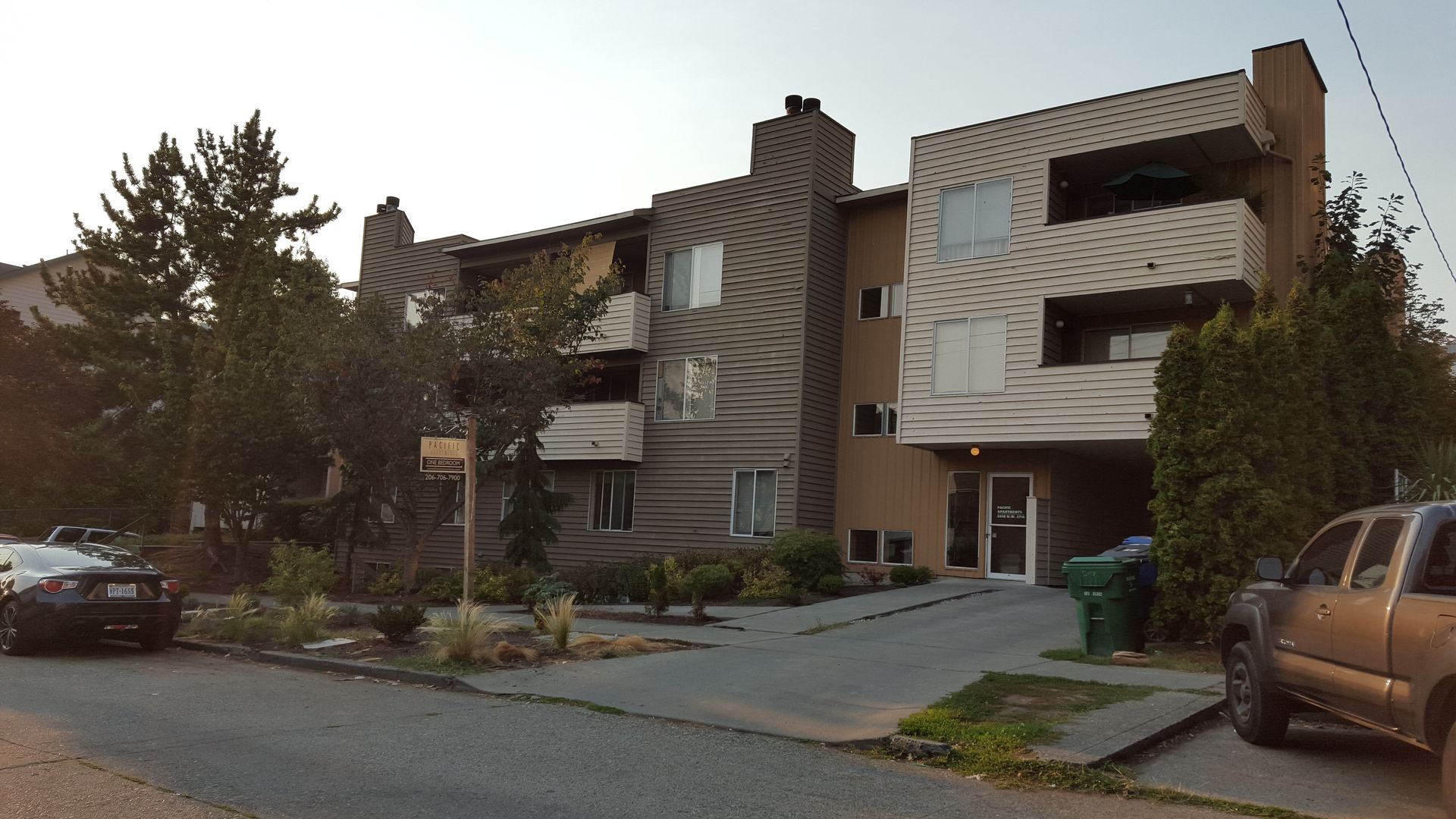 Seattle Apartment: 2418 NW 57th Street