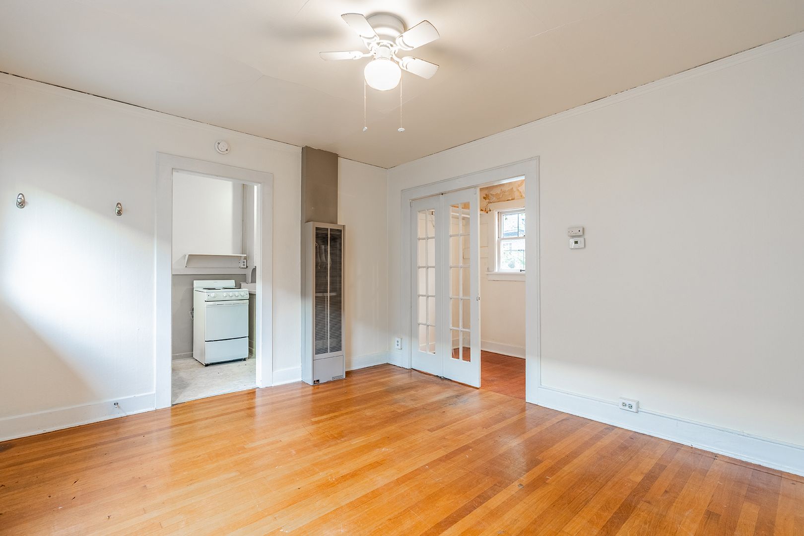 Seattle Apartment: 425-435 10TH Ave E