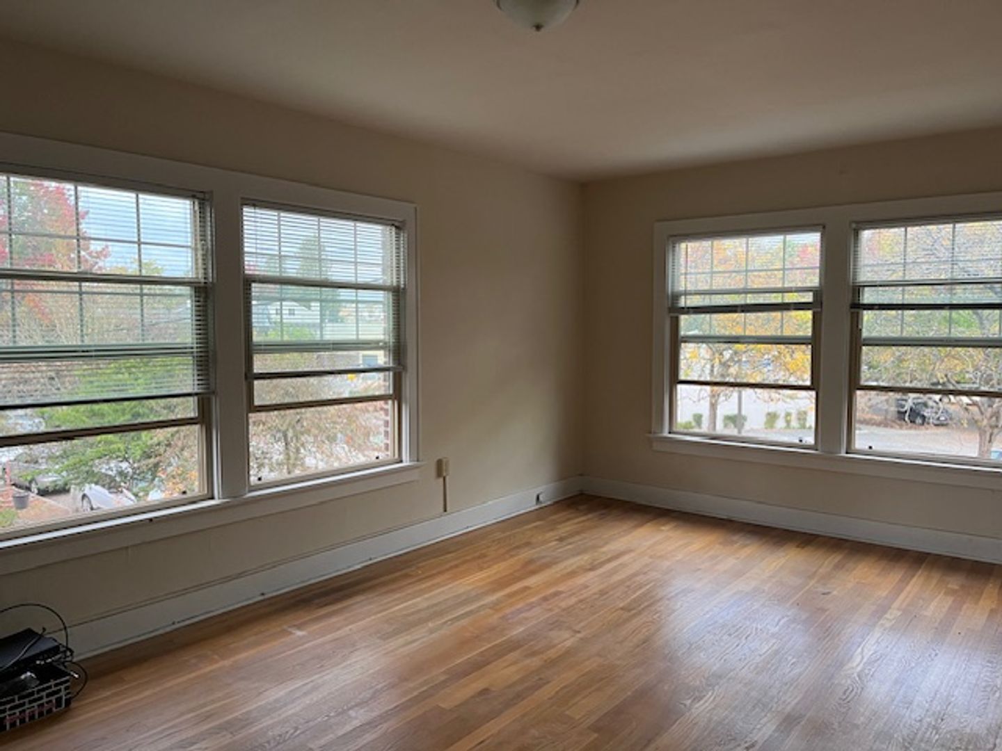 Seattle Apartment: 1809 41st Ave E