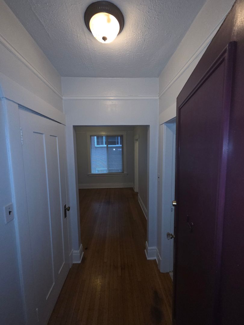 Seattle Apartment: 215 13th Ave E