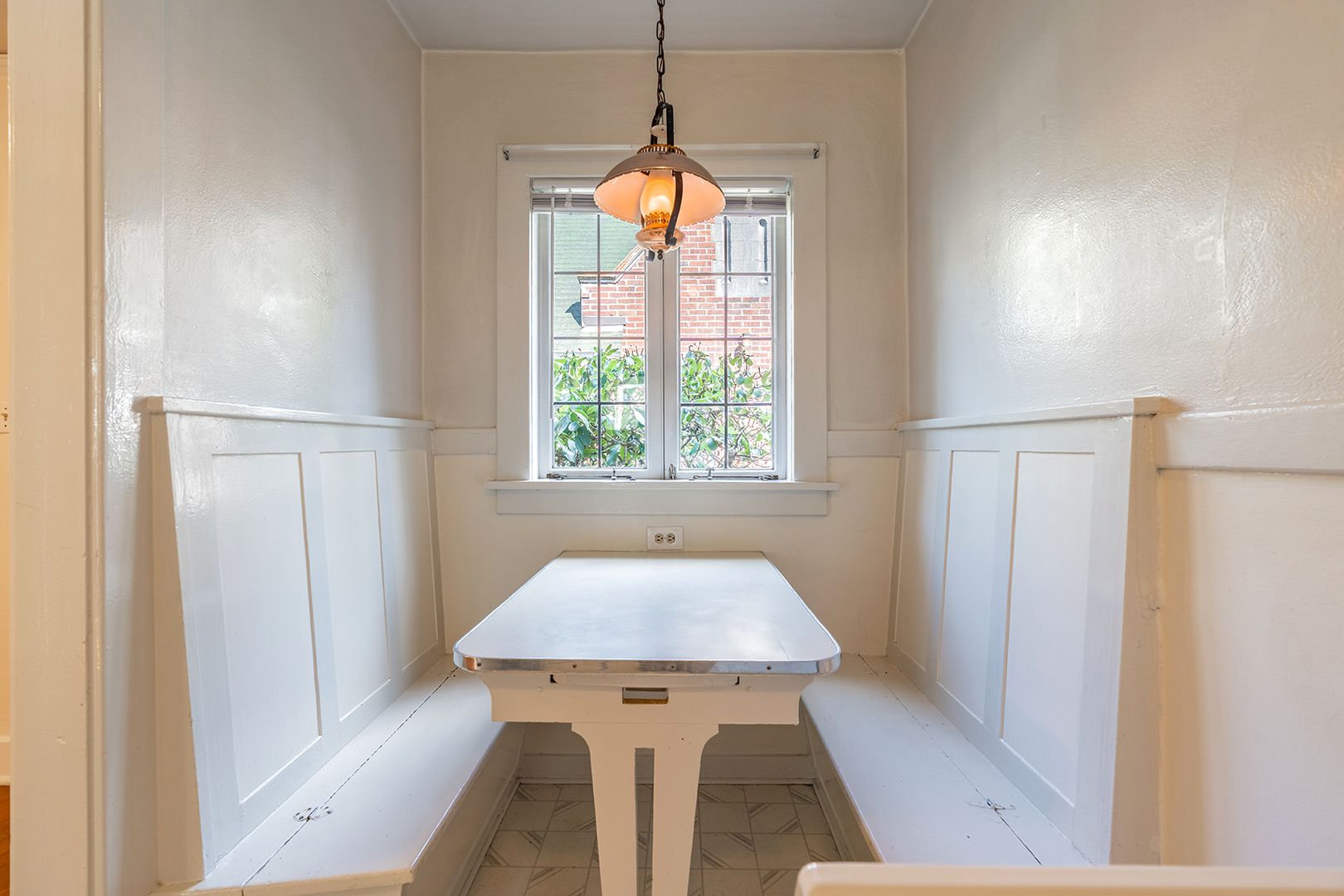 Seattle Apartment: 425-435 10TH Ave E