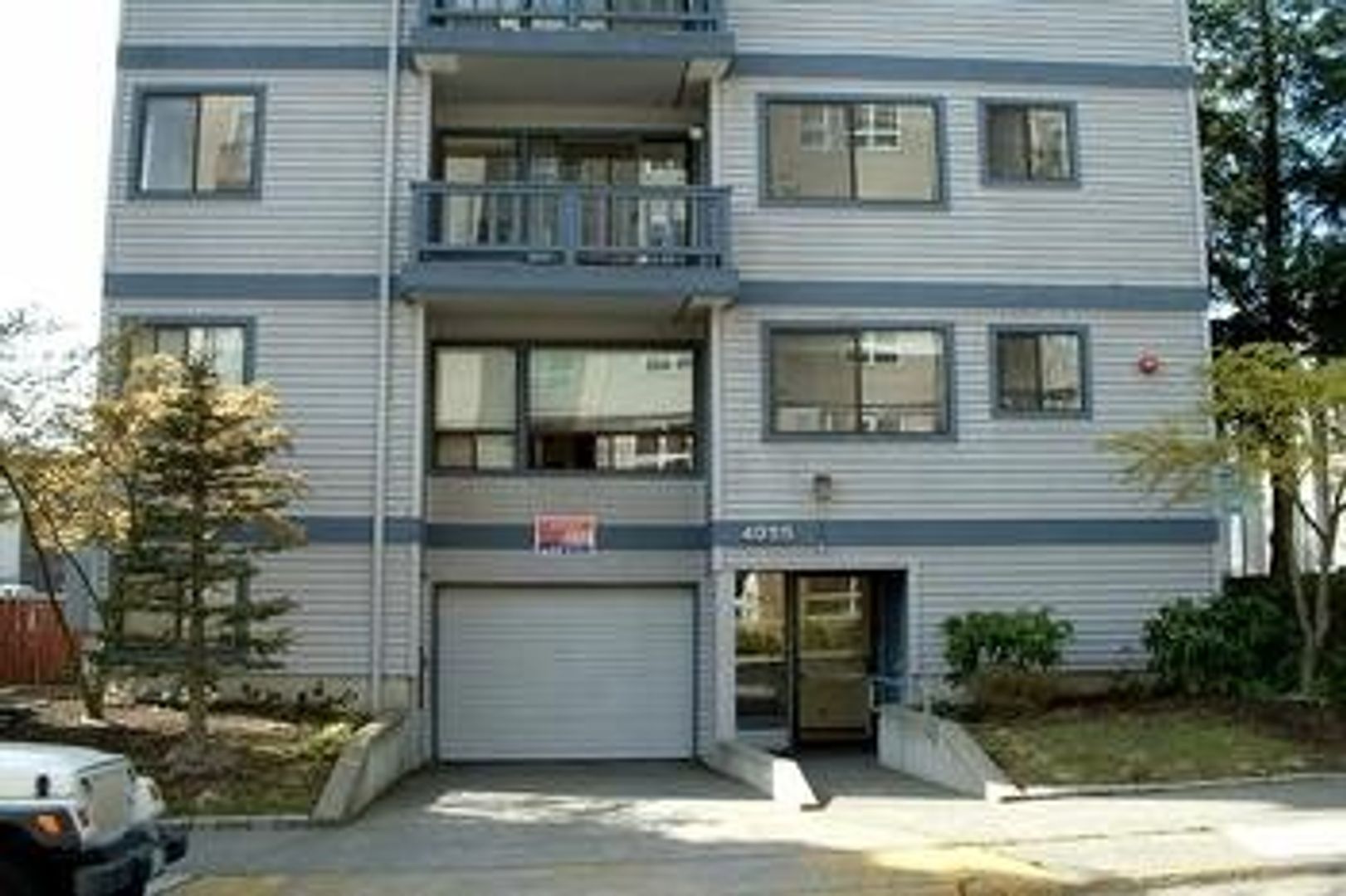 Seattle Apartment: 4055 9th Ave. NE